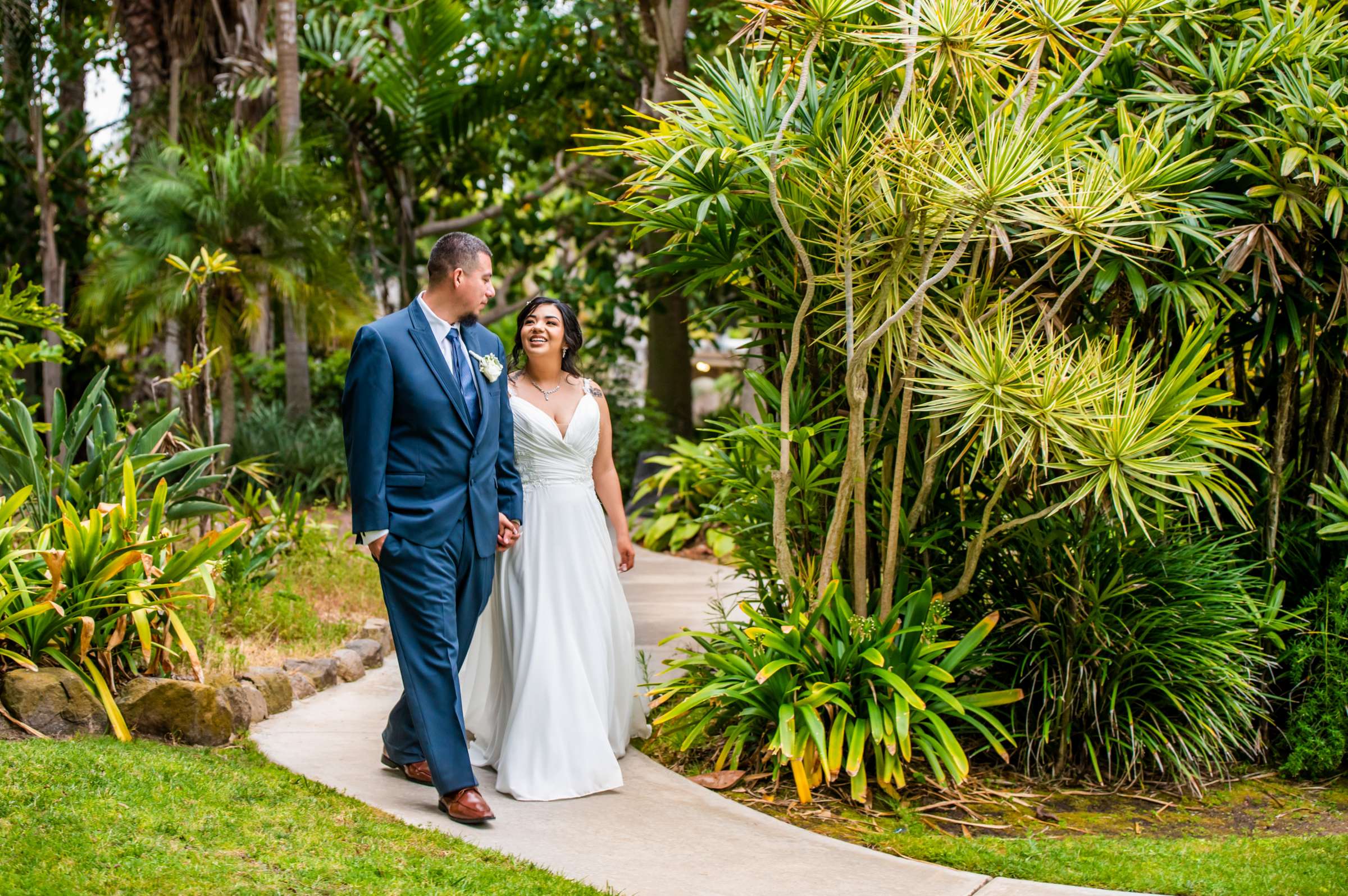 Paradise Point Wedding, Julie and Javier Wedding Photo #9 by True Photography