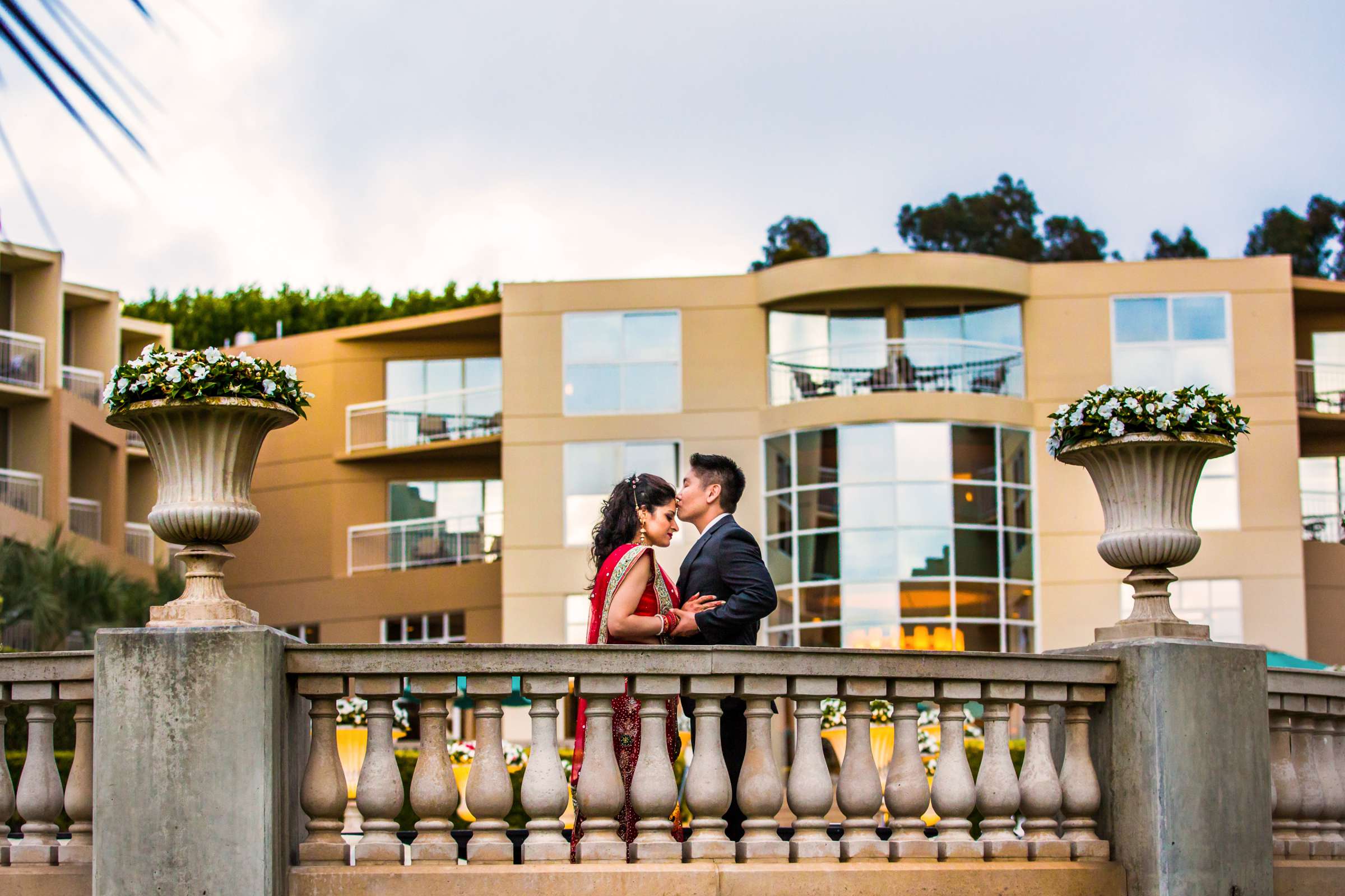 Hilton La Jolla Torrey Pines Wedding coordinated by Lavish Weddings, Punam and Russ Wedding Photo #154586 by True Photography