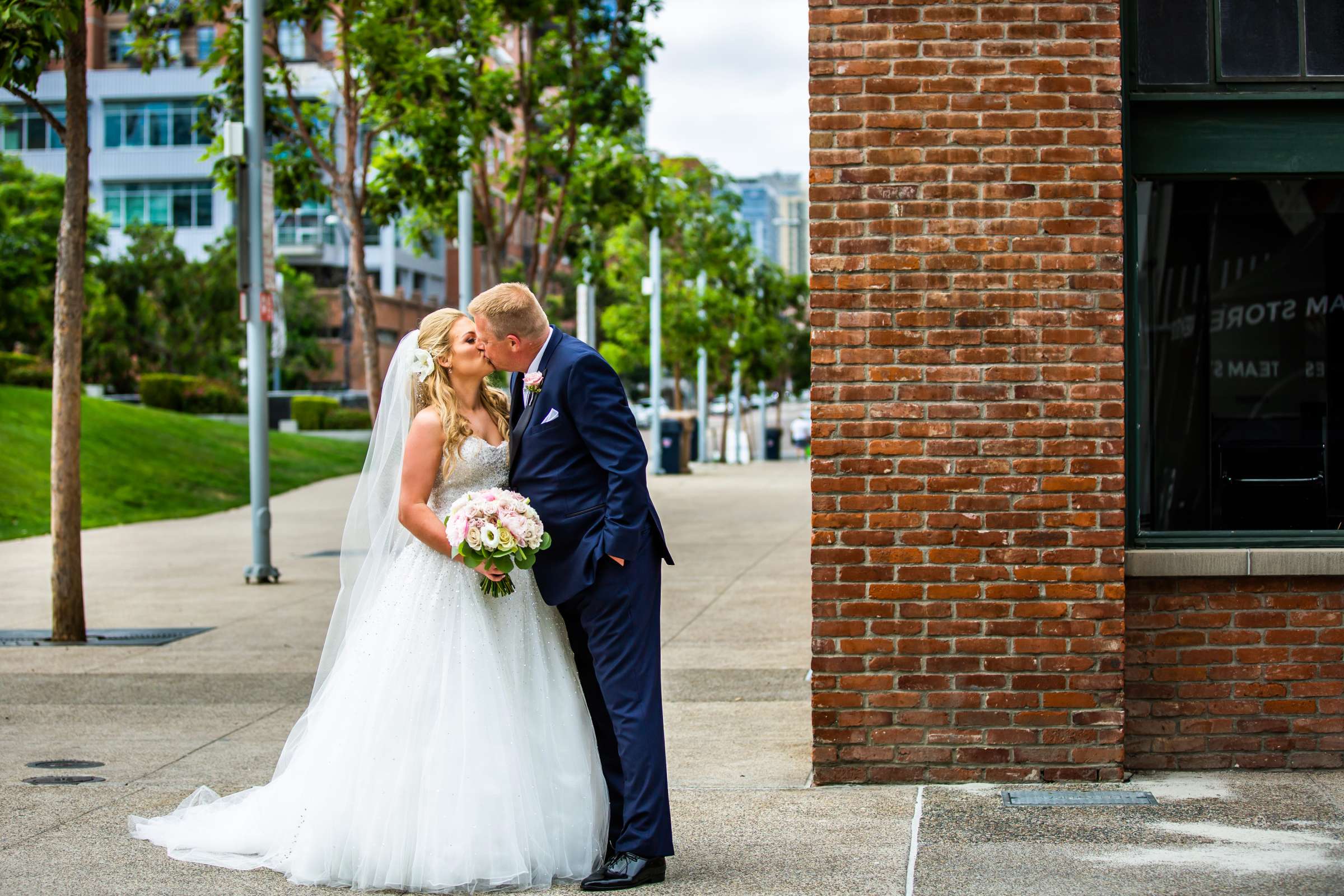 The Ultimate Skybox Wedding, Rachel and Jay Wedding Photo #545440 by True Photography
