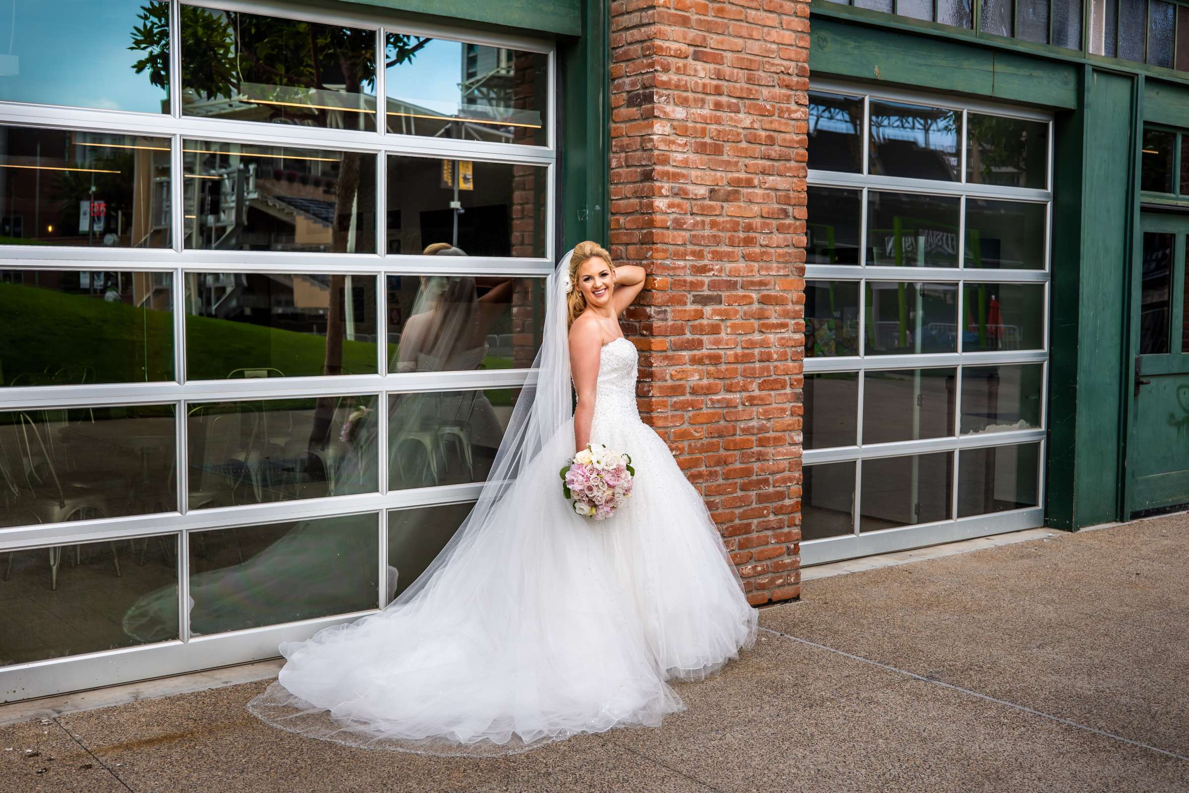 The Ultimate Skybox Wedding, Rachel and Jay Wedding Photo #545457 by True Photography