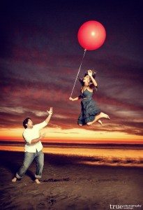 Fun-engagement-shoot-floating-balloon