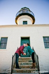 Beach-engagement-shoot-in-Point-Loma-Lighthouse