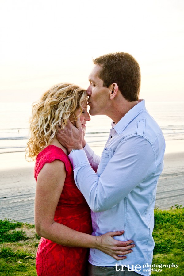 Engagement-Photo-Shoot-on-the-Beach-San-Diego