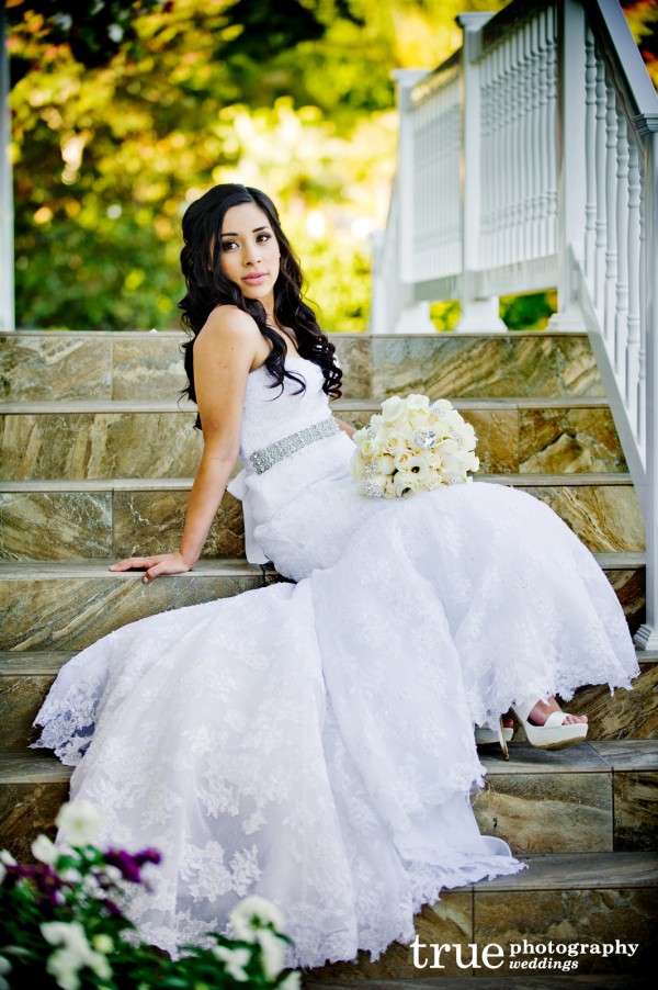 bride-on-stairs