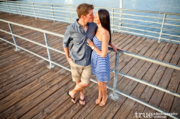 Engagement-Shoot-on-the-beach-in-Coronado-