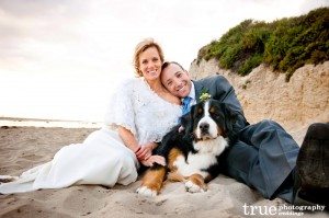 Beach-wedding-with-a-dog