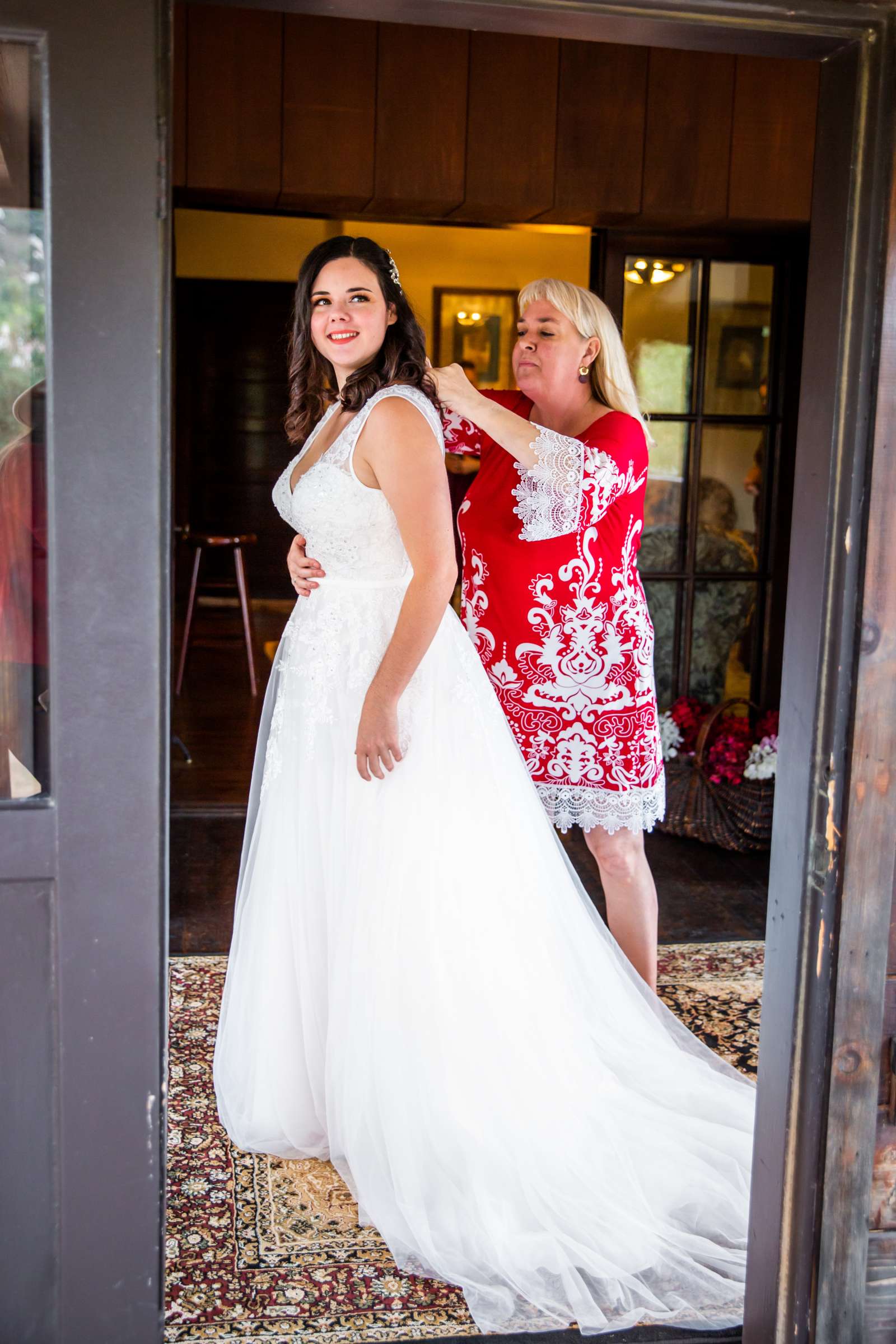 Mt Woodson Castle Wedding, Valerie and Ian Wedding Photo #36 by True Photography