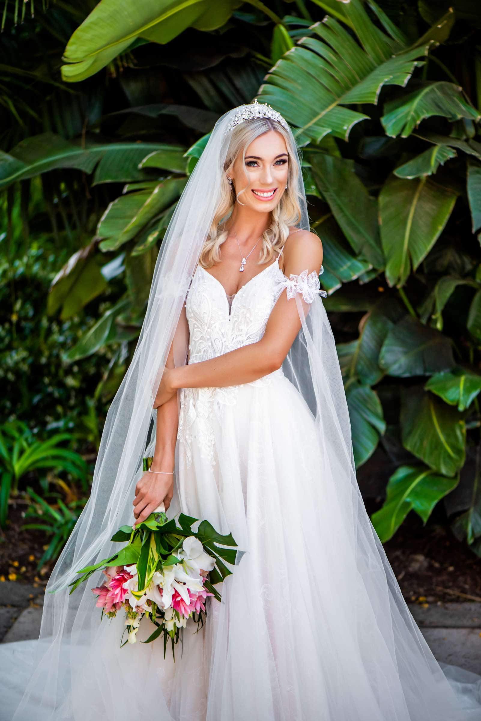 San Diego Mission Bay Resort Wedding coordinated by Elements of Style, Olivia and Matt Wedding Photo #634601 by True Photography