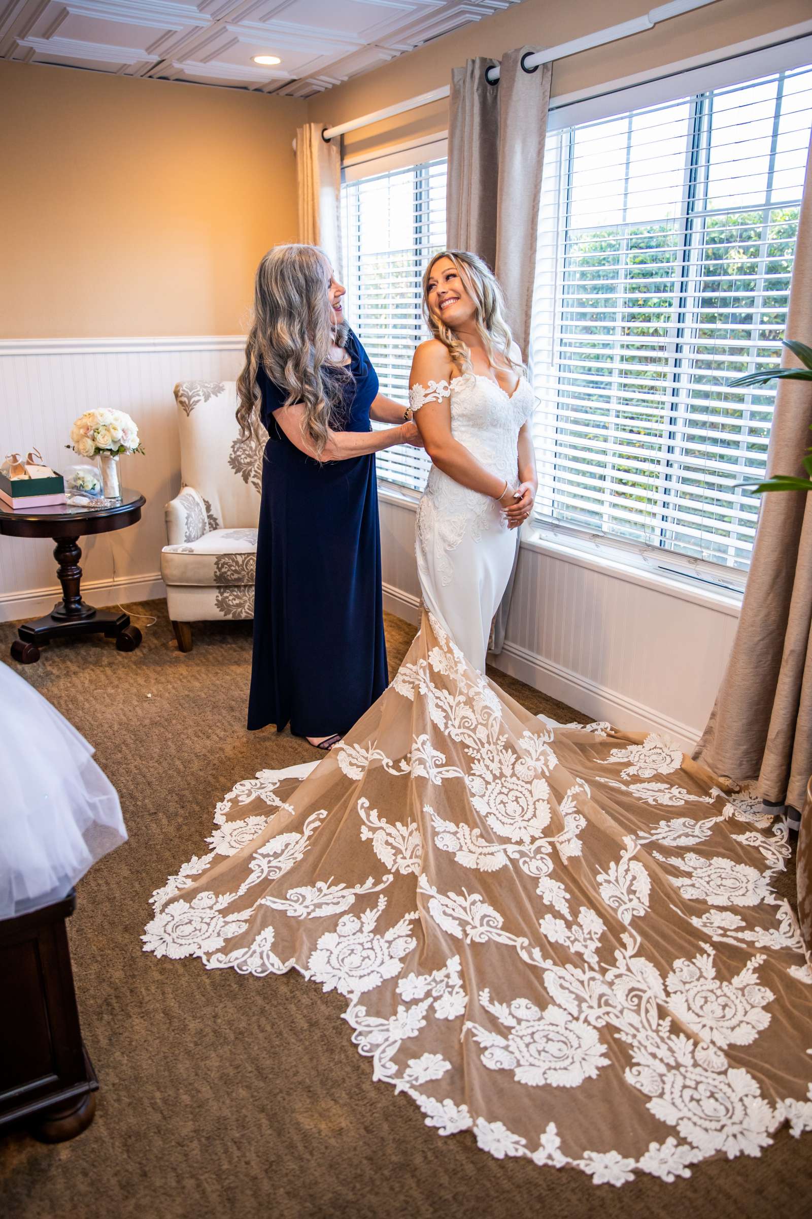 Grand Tradition Estate Wedding, Lauren and Ryan Wedding Photo #13 by True Photography