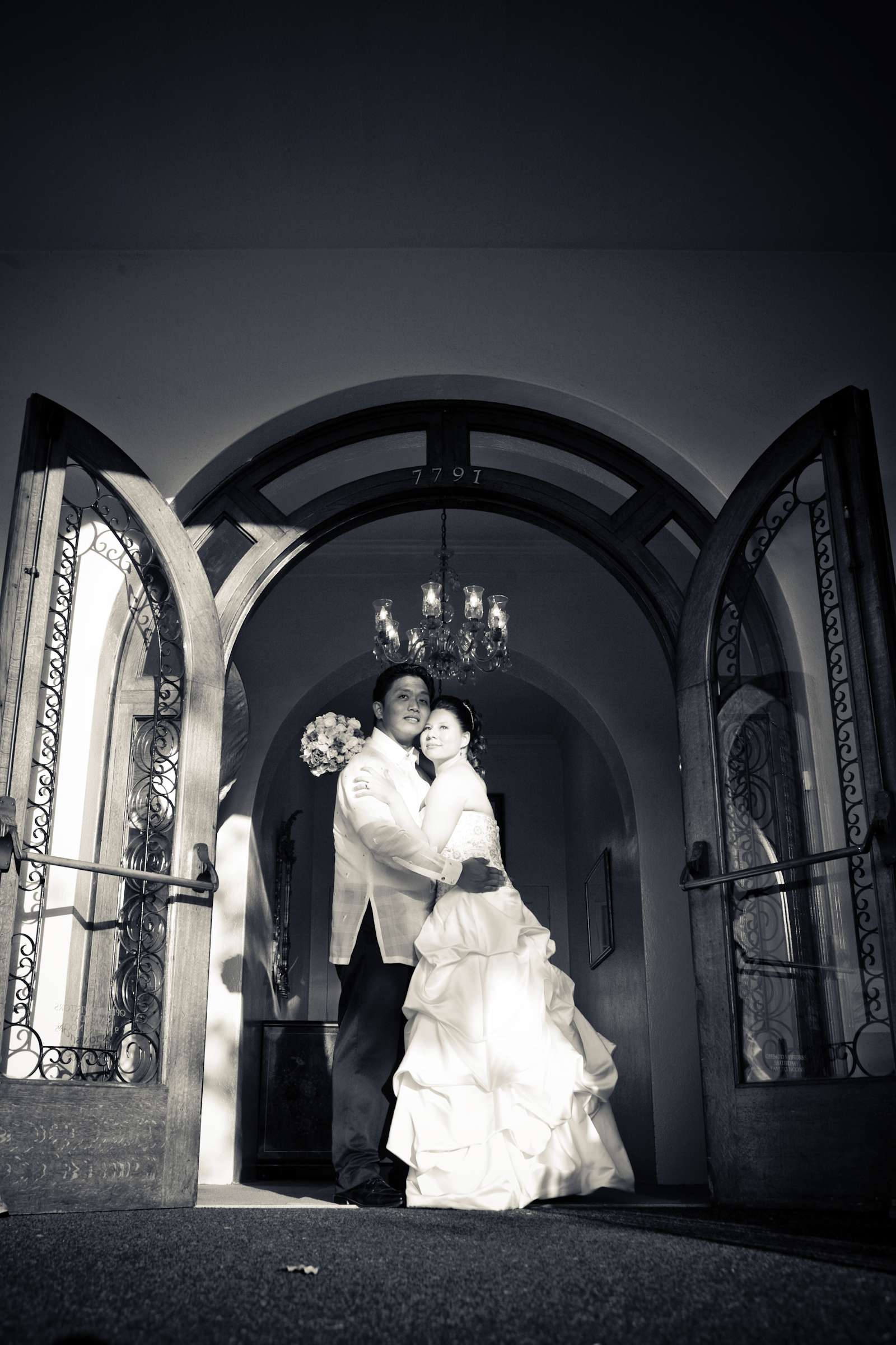 La Jolla Woman's Club Wedding, Desiree and Alonto Wedding Photo #20 by True Photography