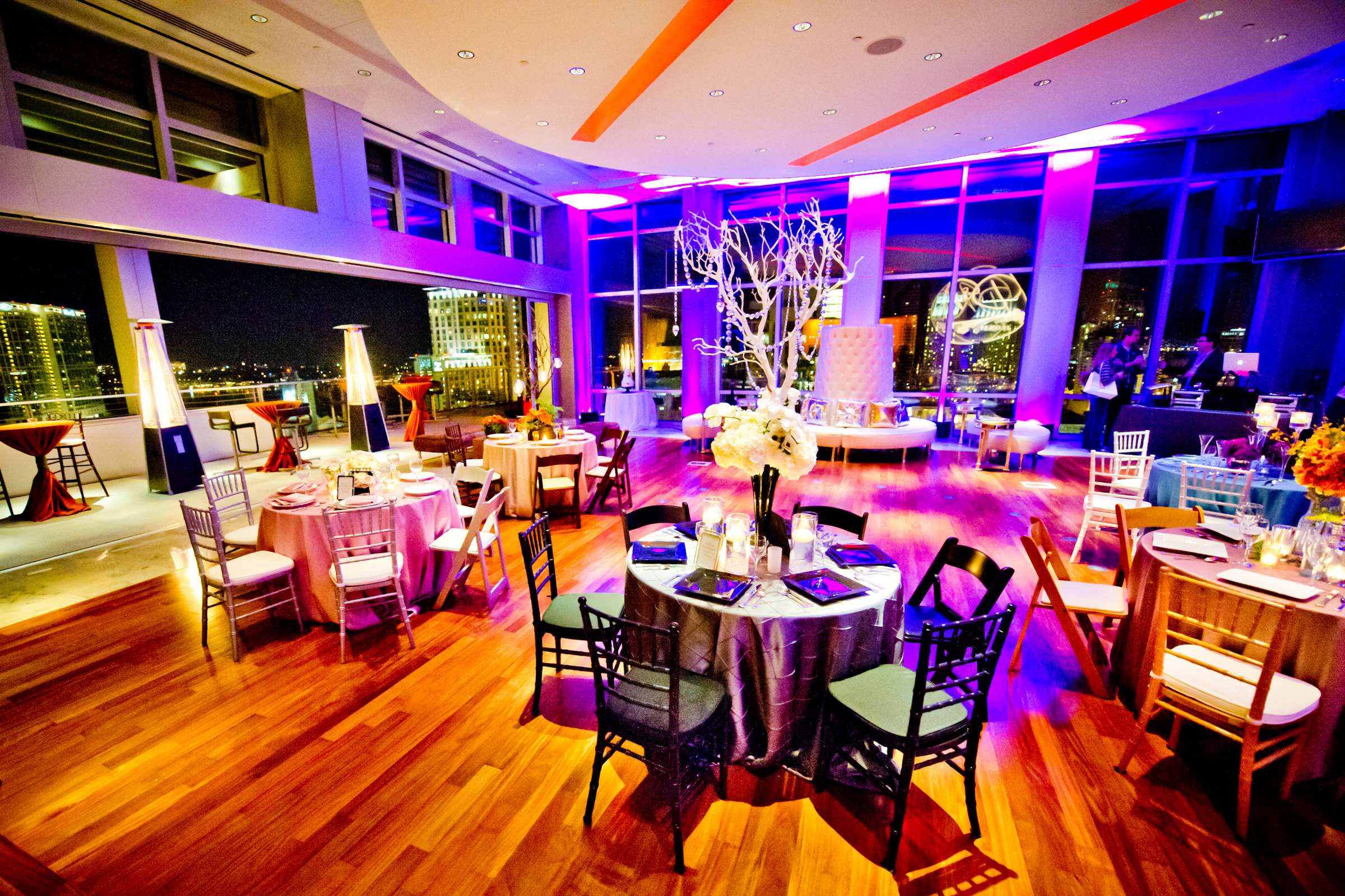The Ultimate Skybox Wedding coordinated by Creative Affairs Inc, Open House Wedding Photo #52 by True Photography