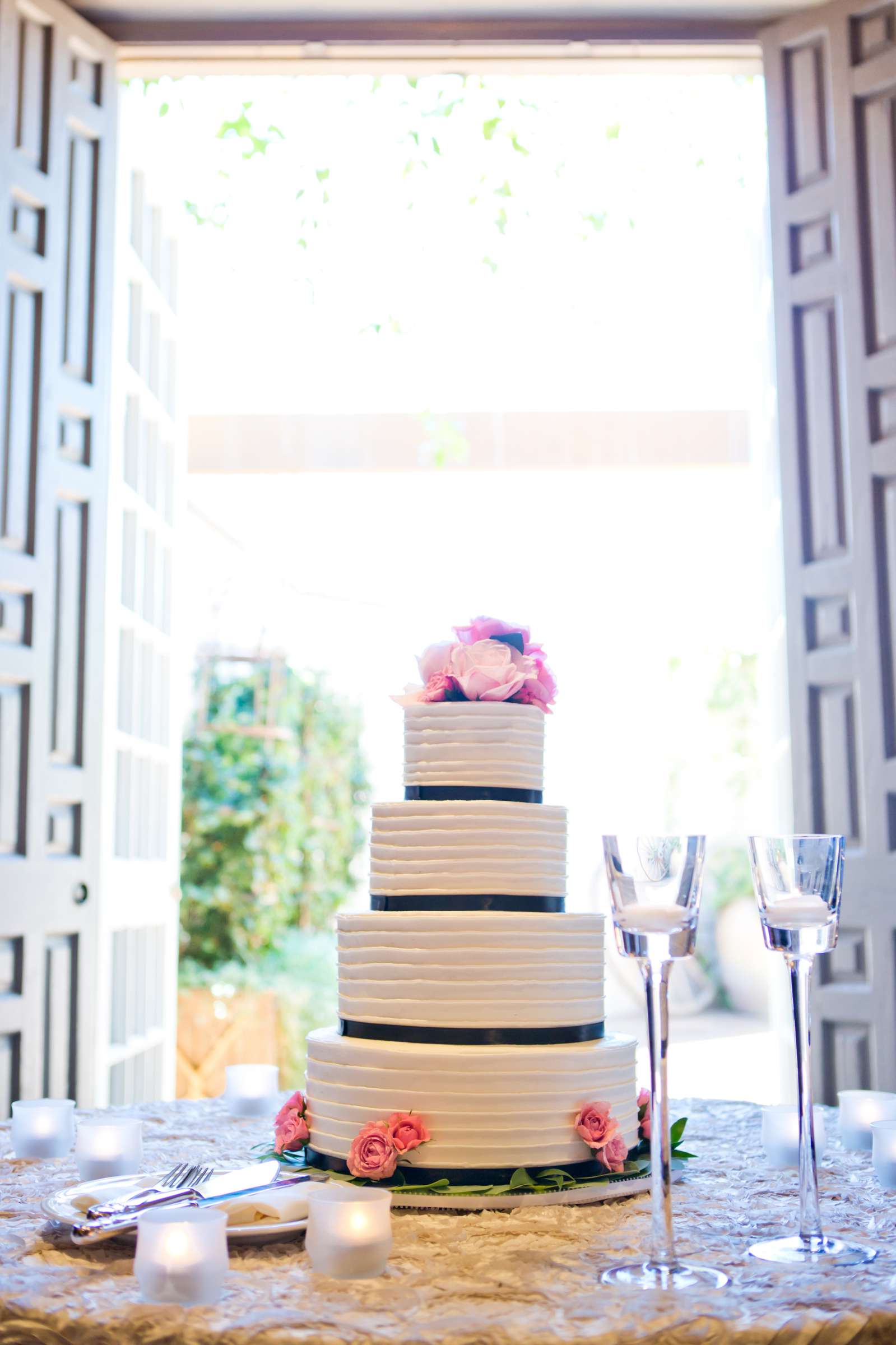Cake at Rancho Bernardo Inn Wedding coordinated by Details Defined, Lisa and Mick Wedding Photo #109429 by True Photography