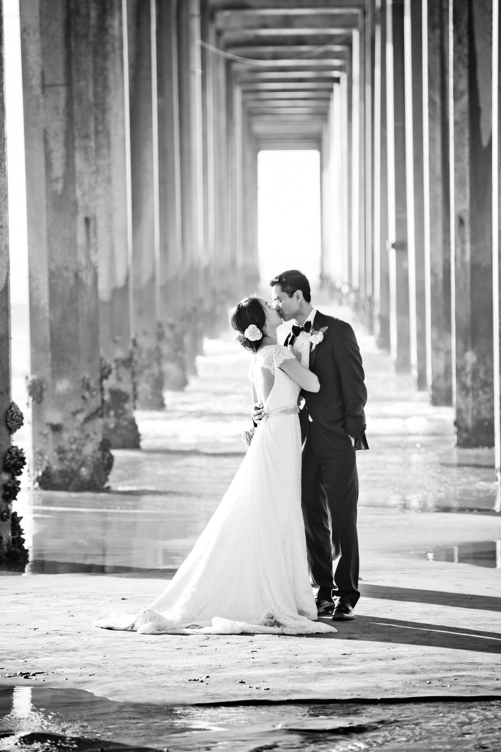 Black and White photo at Scripps Seaside Forum Wedding, Jessica and Tien Wedding Photo #144033 by True Photography