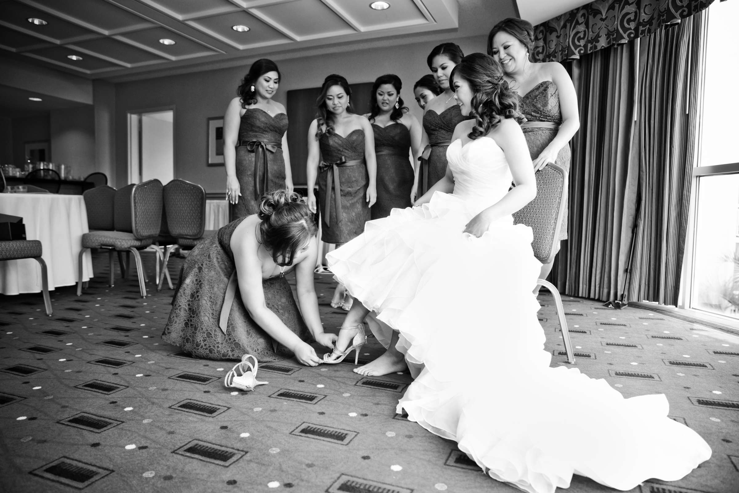 Hilton La Jolla Torrey Pines Wedding coordinated by Lavish Weddings, Muriel and Michael Wedding Photo #15 by True Photography