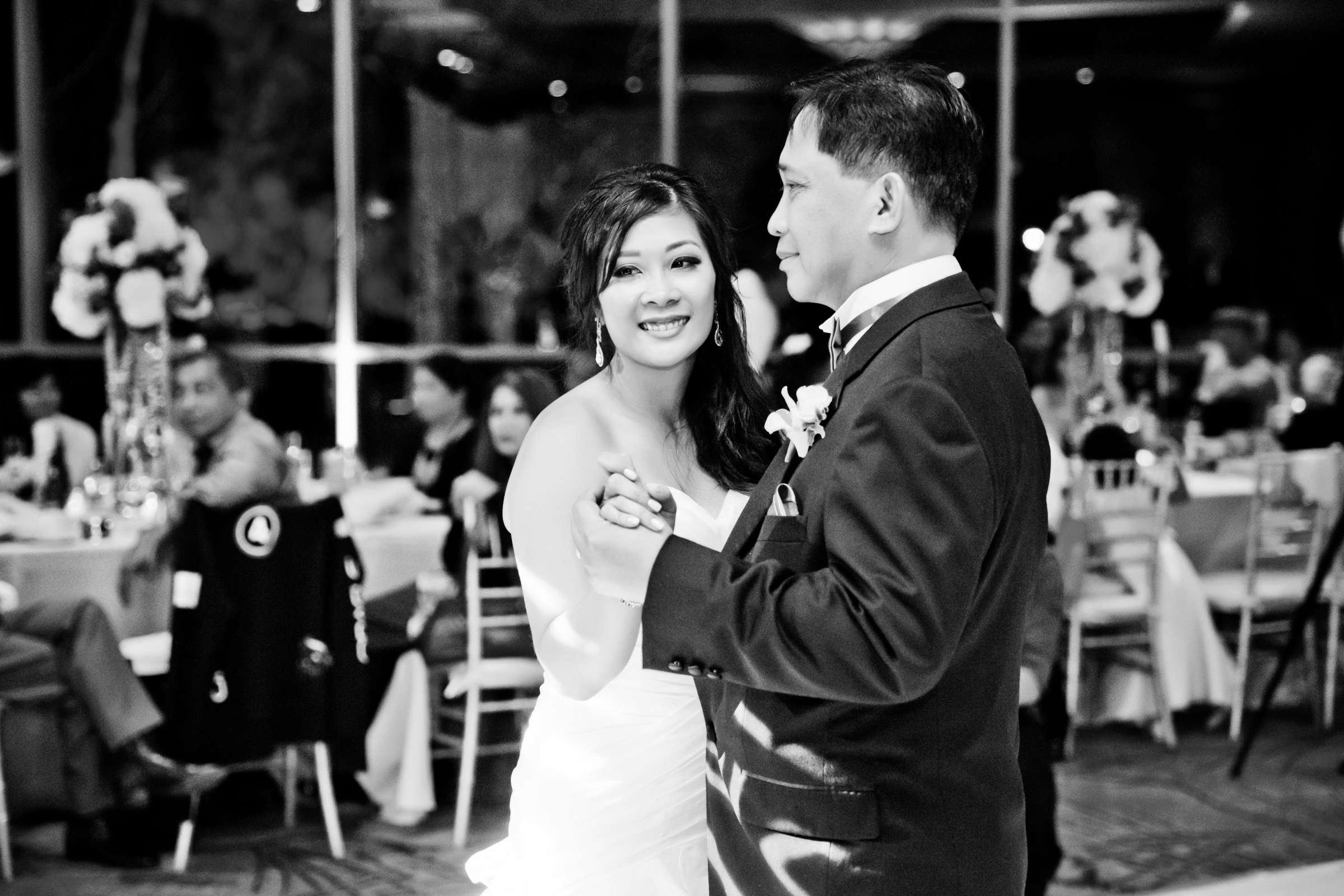 Hilton La Jolla Torrey Pines Wedding coordinated by Lavish Weddings, Muriel and Michael Wedding Photo #59 by True Photography