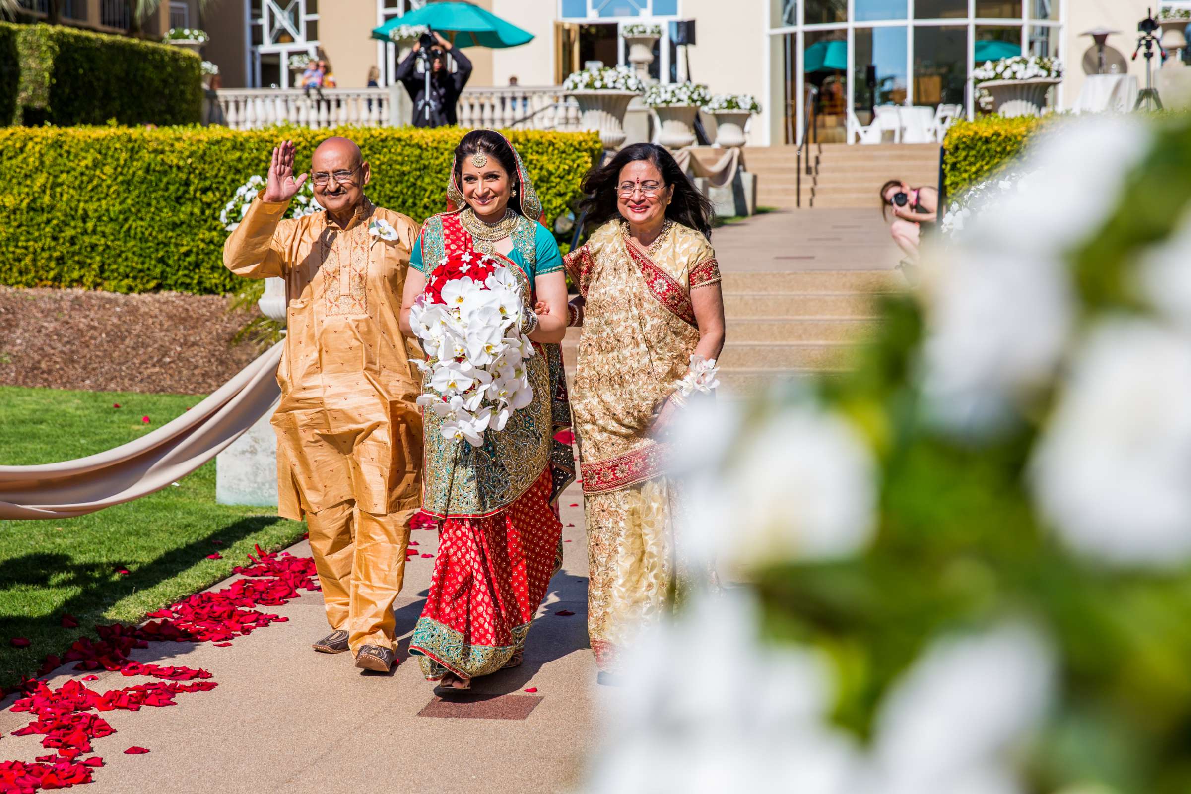 Hilton La Jolla Torrey Pines Wedding coordinated by Lavish Weddings, Punam and Russ Wedding Photo #154560 by True Photography