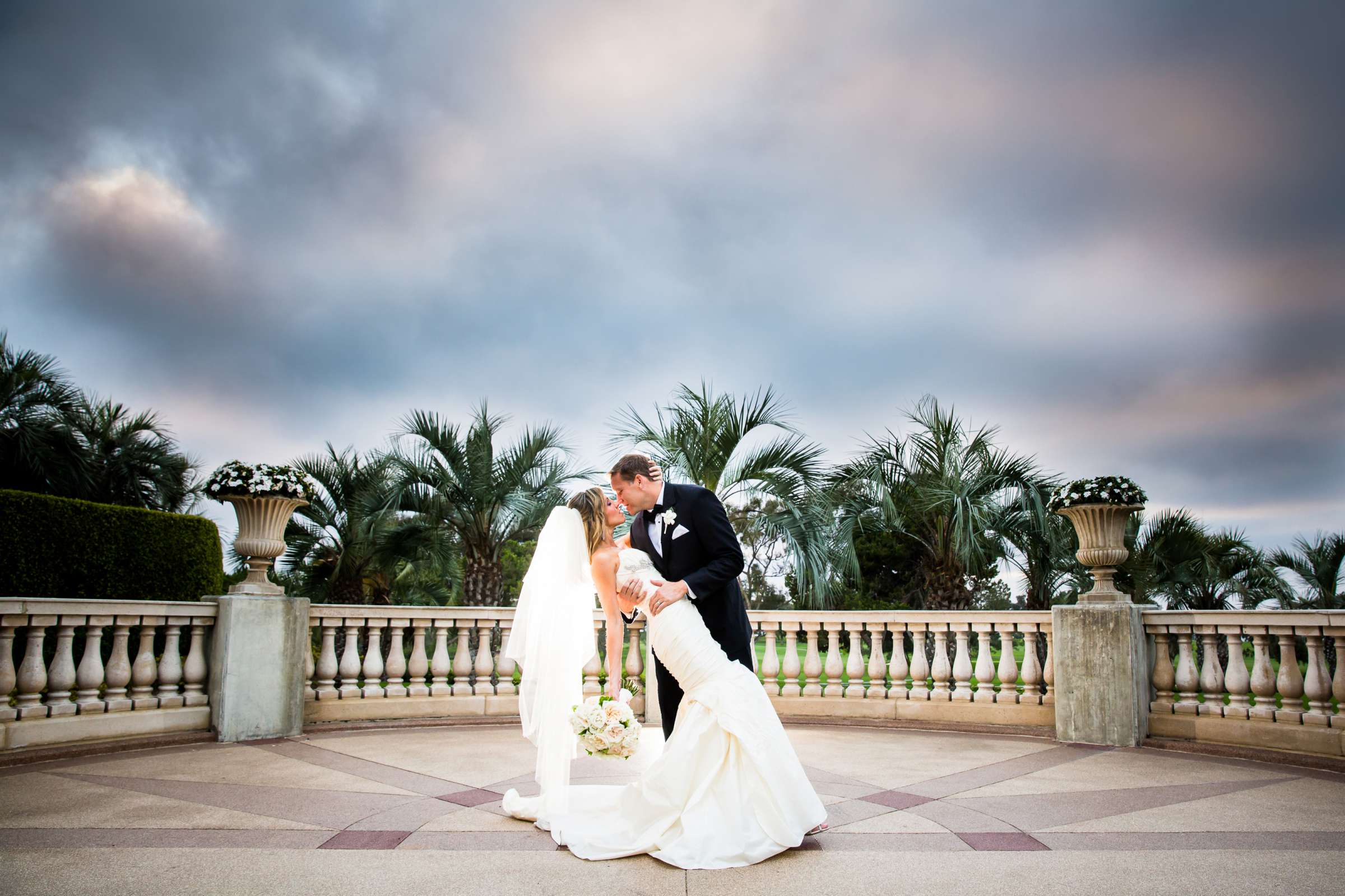 Hilton La Jolla Torrey Pines Wedding coordinated by First Comes Love Weddings & Events, Katherine and Scott Wedding Photo #164678 by True Photography