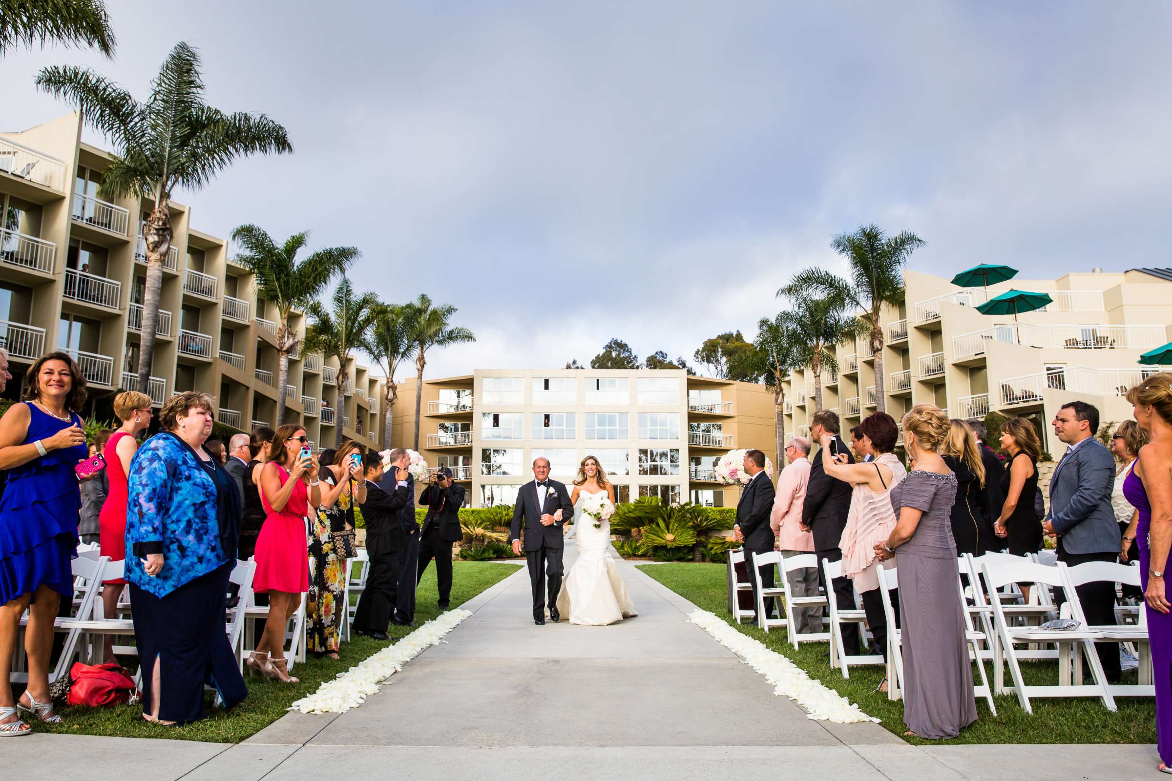 Hilton La Jolla Torrey Pines Wedding coordinated by First Comes Love Weddings & Events, Katherine and Scott Wedding Photo #164709 by True Photography