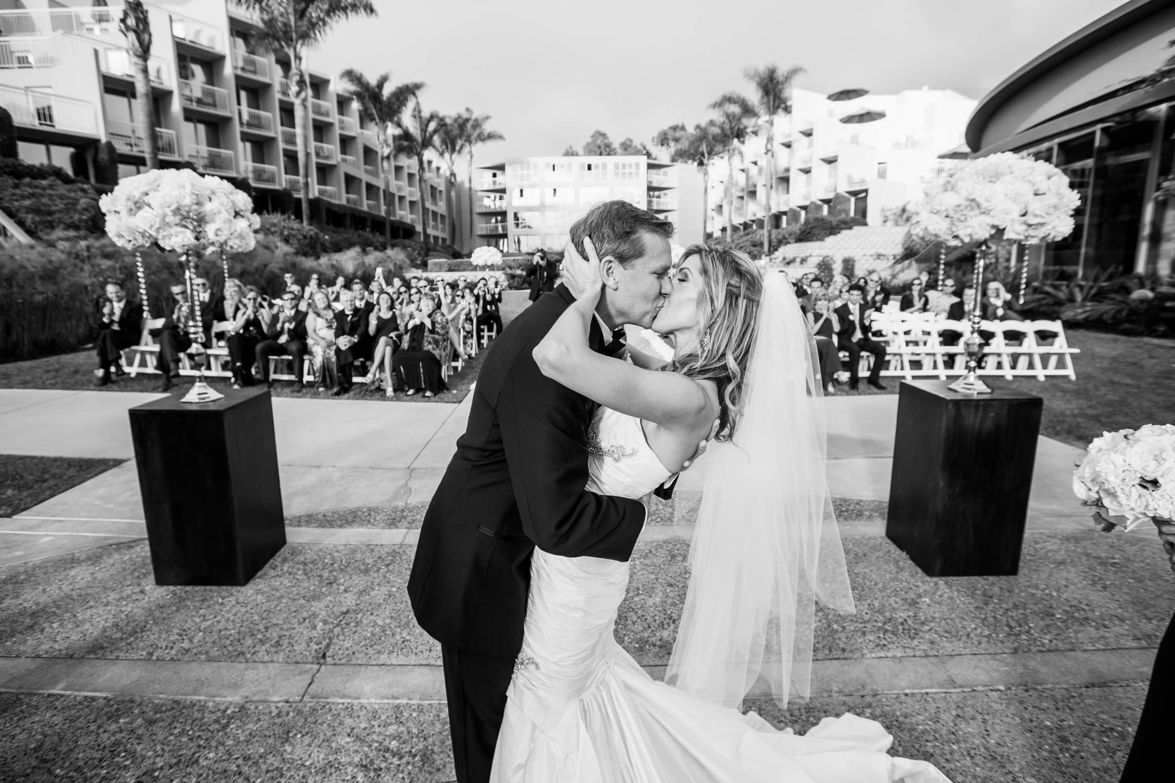Hilton La Jolla Torrey Pines Wedding coordinated by First Comes Love Weddings & Events, Katherine and Scott Wedding Photo #164718 by True Photography