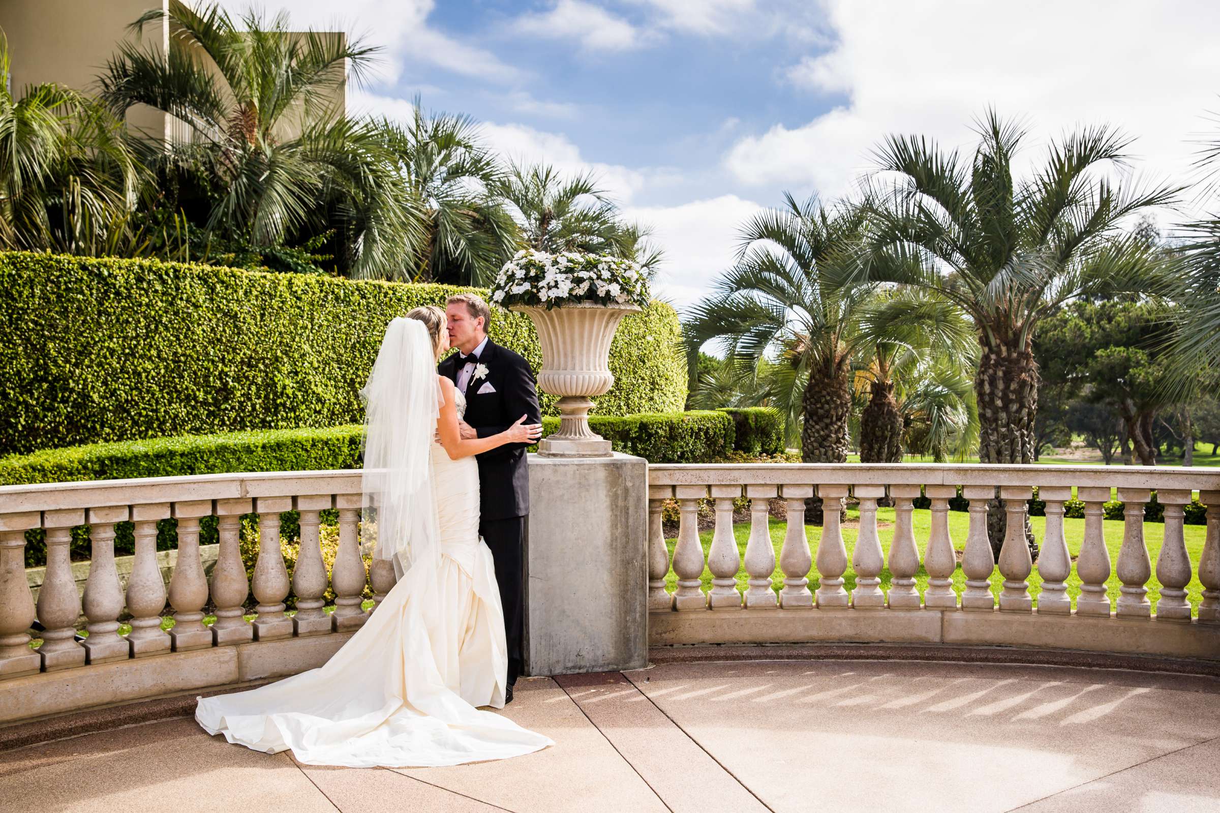 Hilton La Jolla Torrey Pines Wedding coordinated by First Comes Love Weddings & Events, Katherine and Scott Wedding Photo #164720 by True Photography