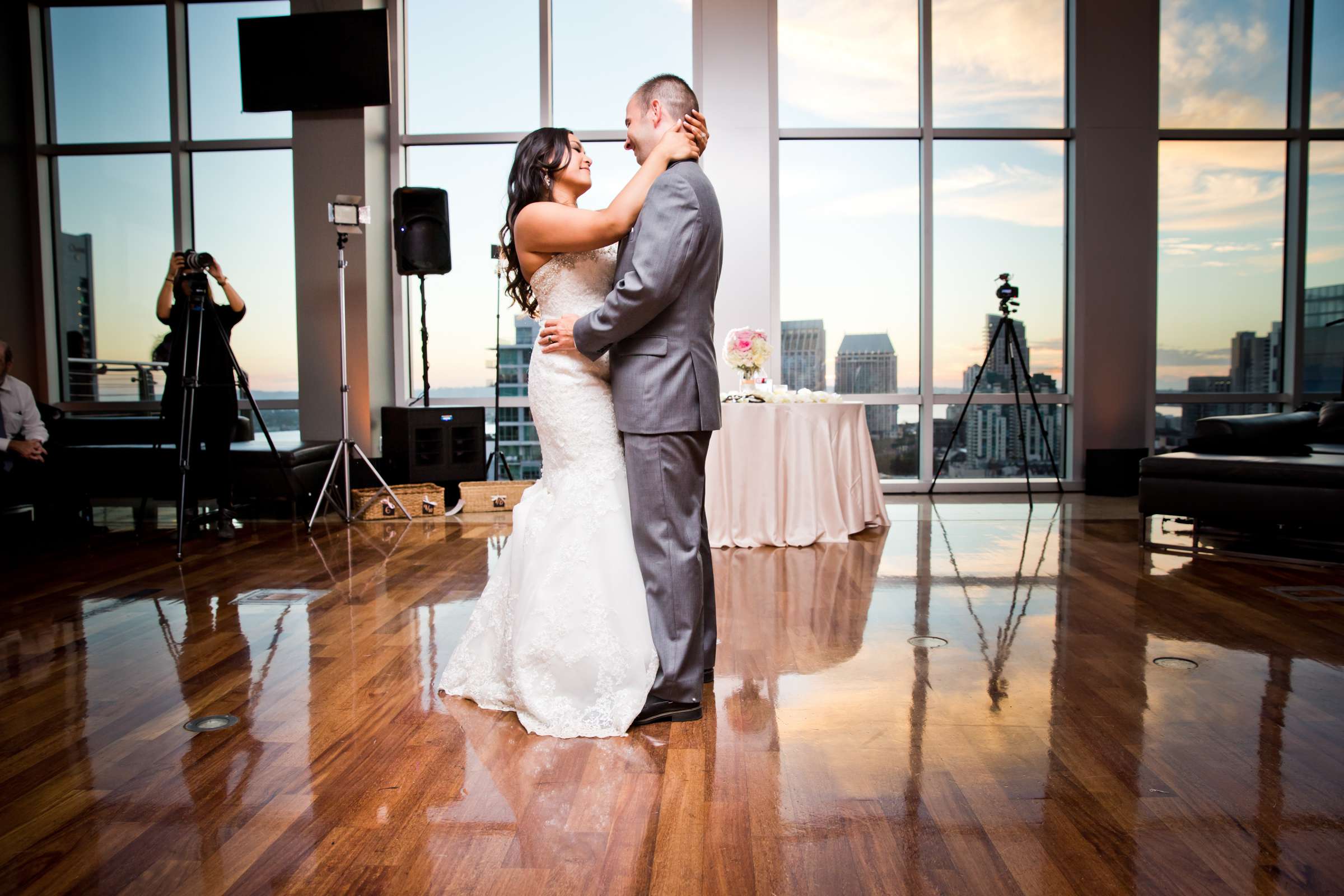 Ultimate Skybox Wedding, Rachel and Sean Wedding Photo #171919 by True Photography