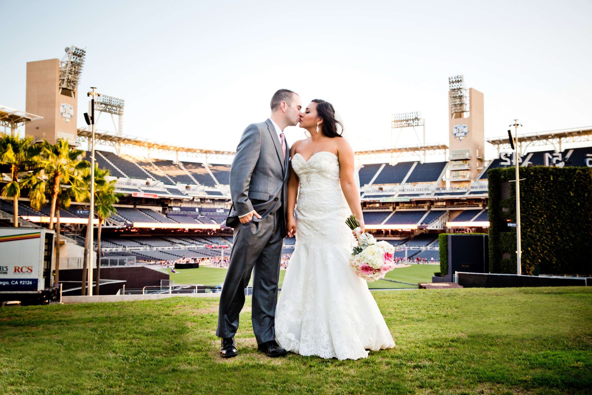 Ultimate Skybox Wedding, Rachel and Sean Wedding Photo #172263 by True Photography