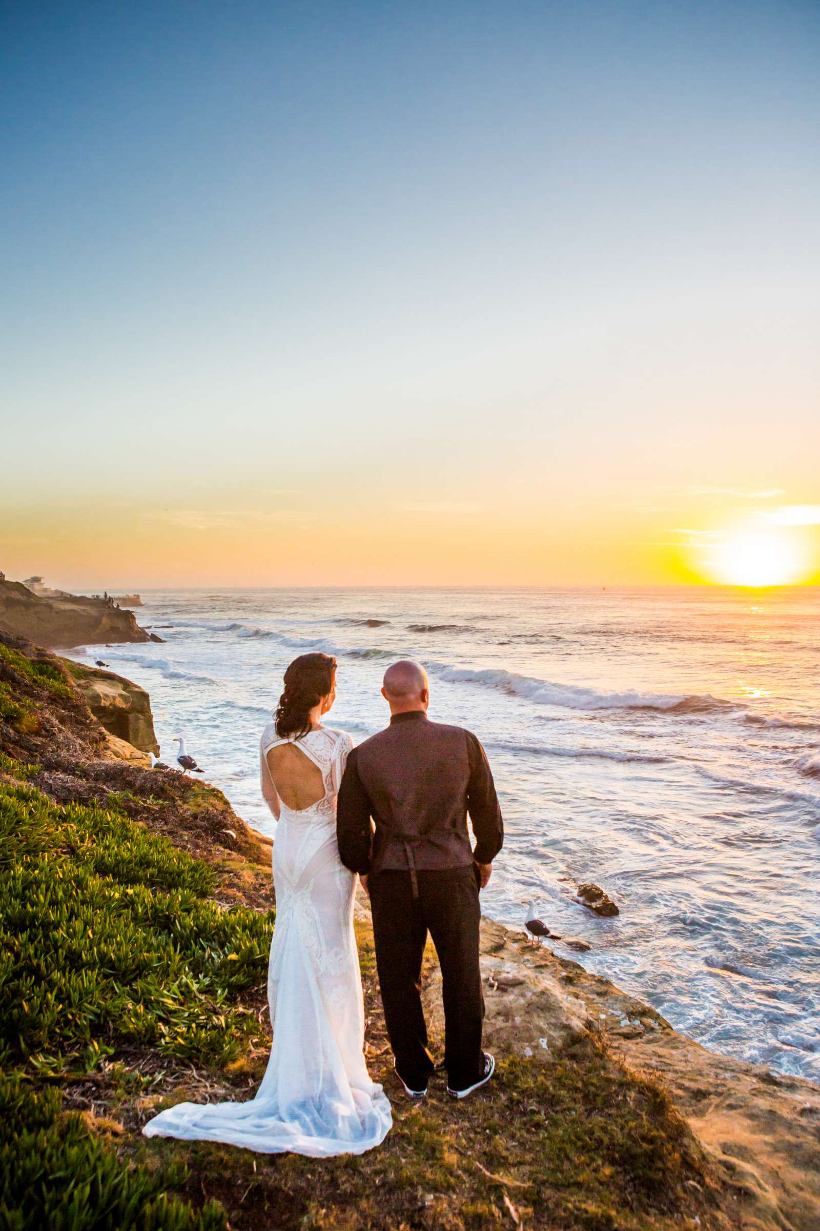 La Jolla Cove Suites Wedding, Melanie and Bradley Wedding Photo #16 by True Photography