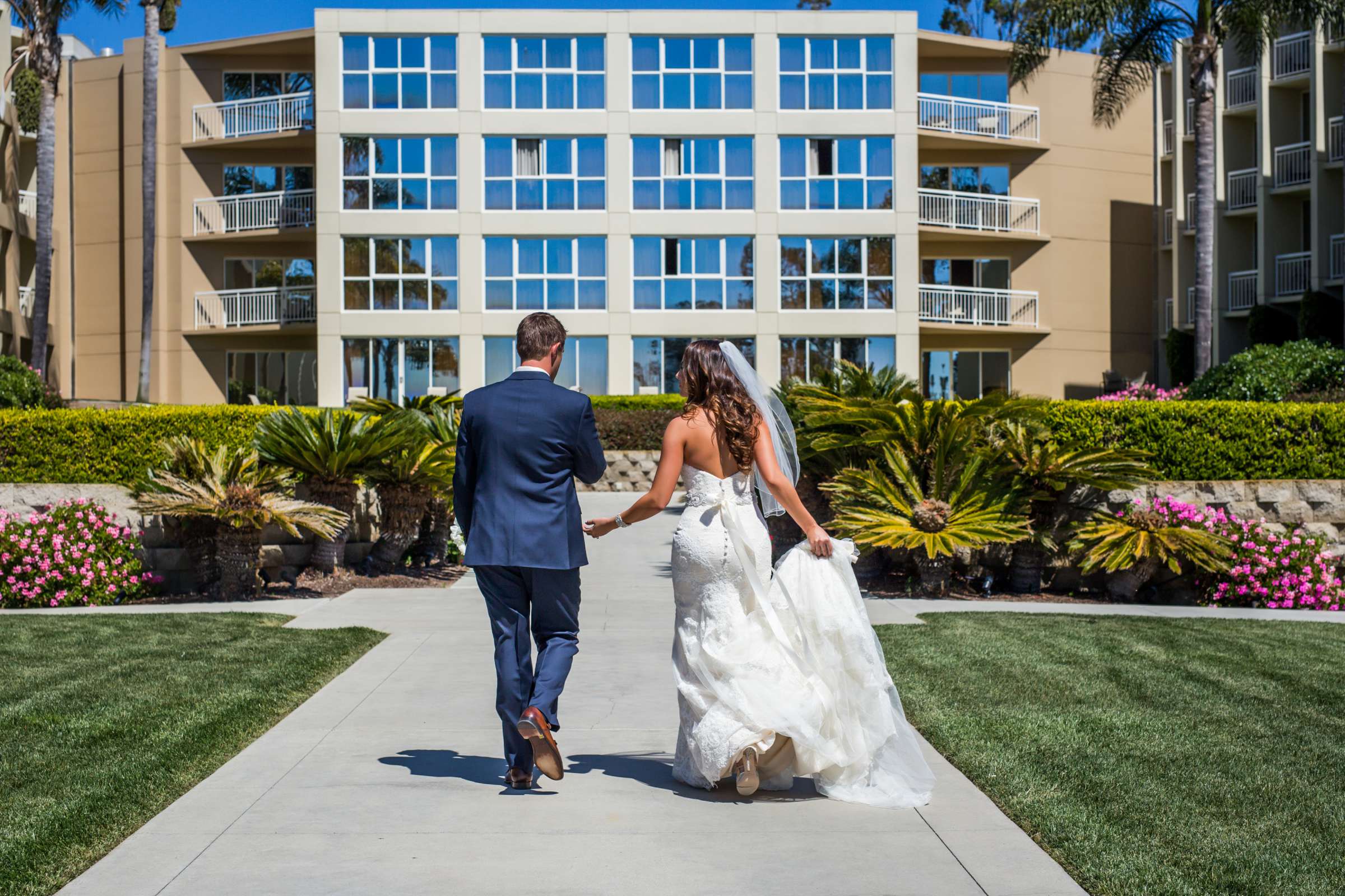 Scripps Seaside Forum Wedding coordinated by Luxe Special Events, Angela and Kyle Wedding Photo #46 by True Photography