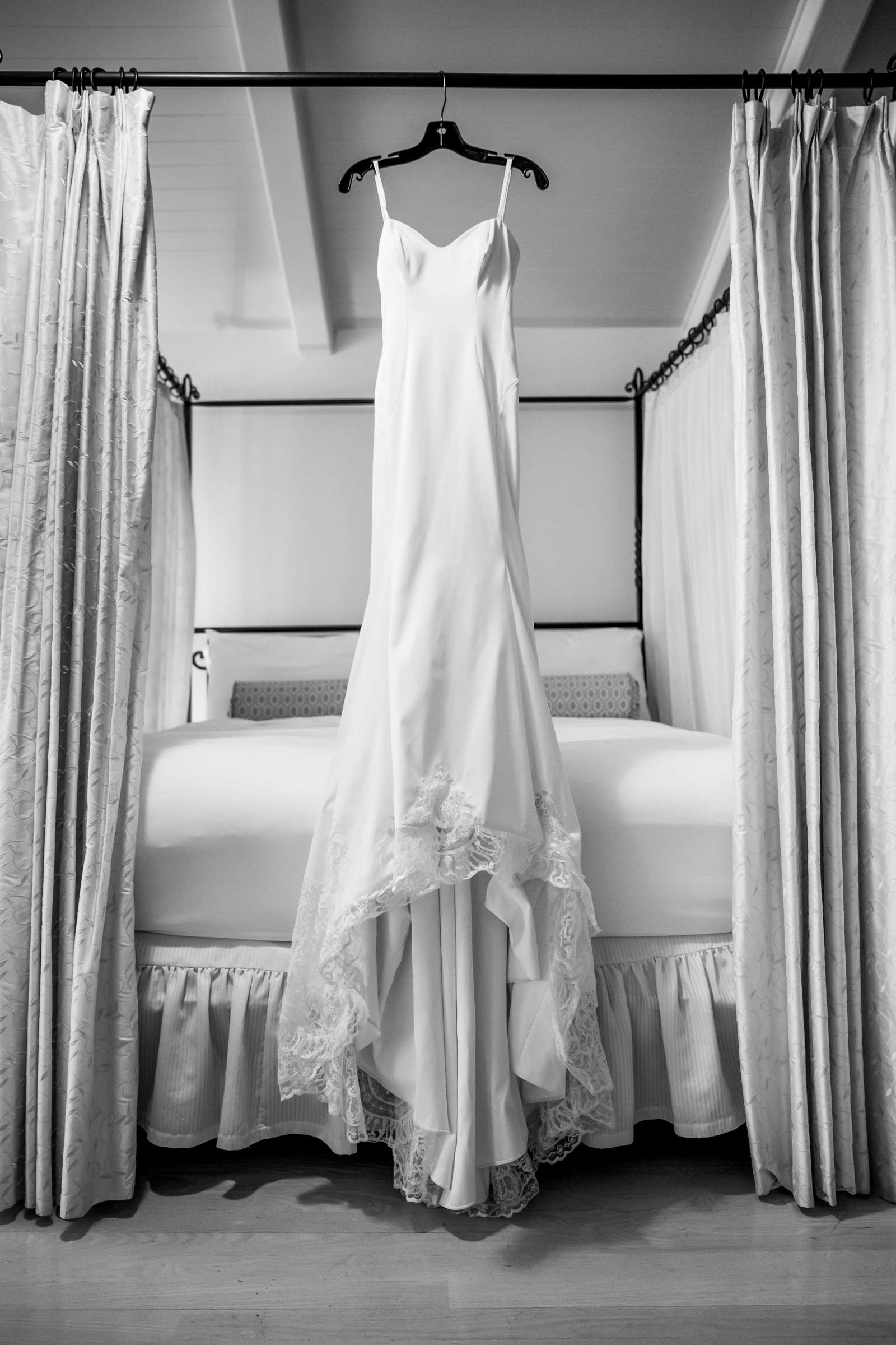 The Inn at Rancho Santa Fe Wedding coordinated by Lauren Balben, Lucia and Rob Wedding Photo #233484 by True Photography