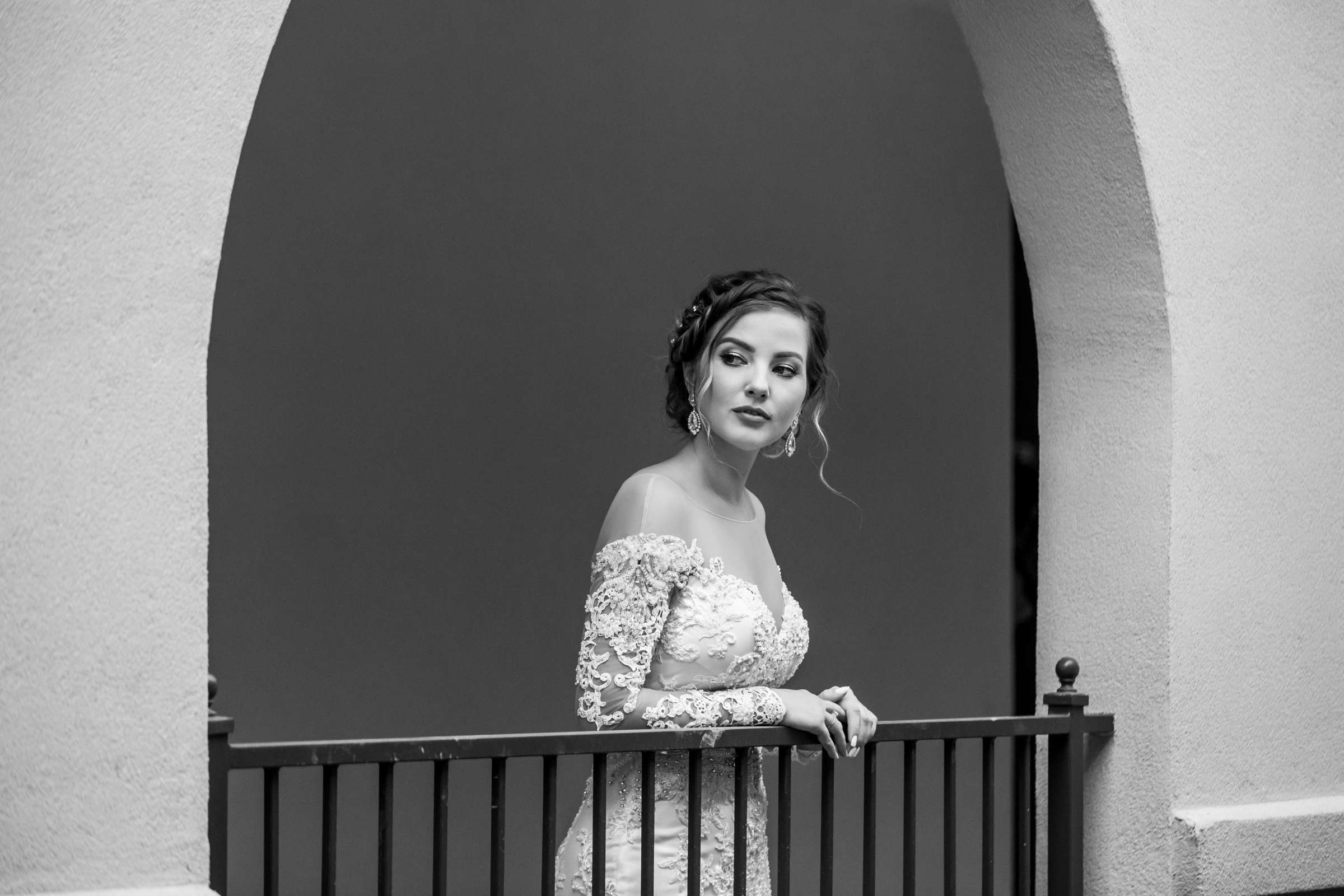 Bride, Classical moment, Photographers Favorite at Scripps Seaside Forum Wedding coordinated by Lavish Weddings, Nicole and Brandon Wedding Photo #7 by True Photography