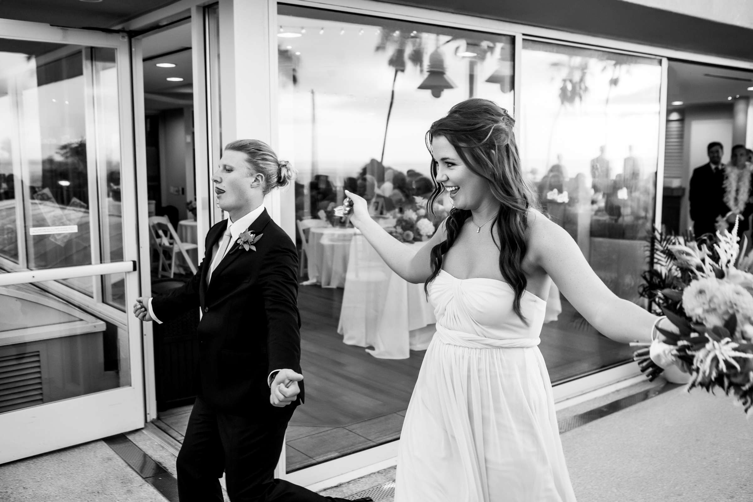La Jolla Cove Rooftop Wedding, Lindsea and Daniel Wedding Photo #267245 by True Photography