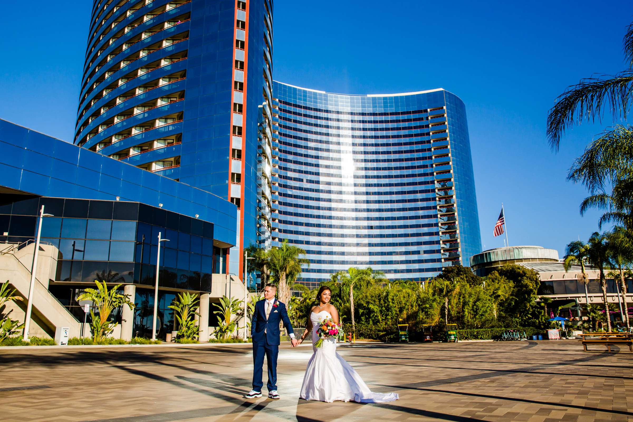 Marriott Marquis San Diego Marina Wedding coordinated by Seven Stems Floral Design & Events, Aileen and Jerry Wedding Photo #273958 by True Photography