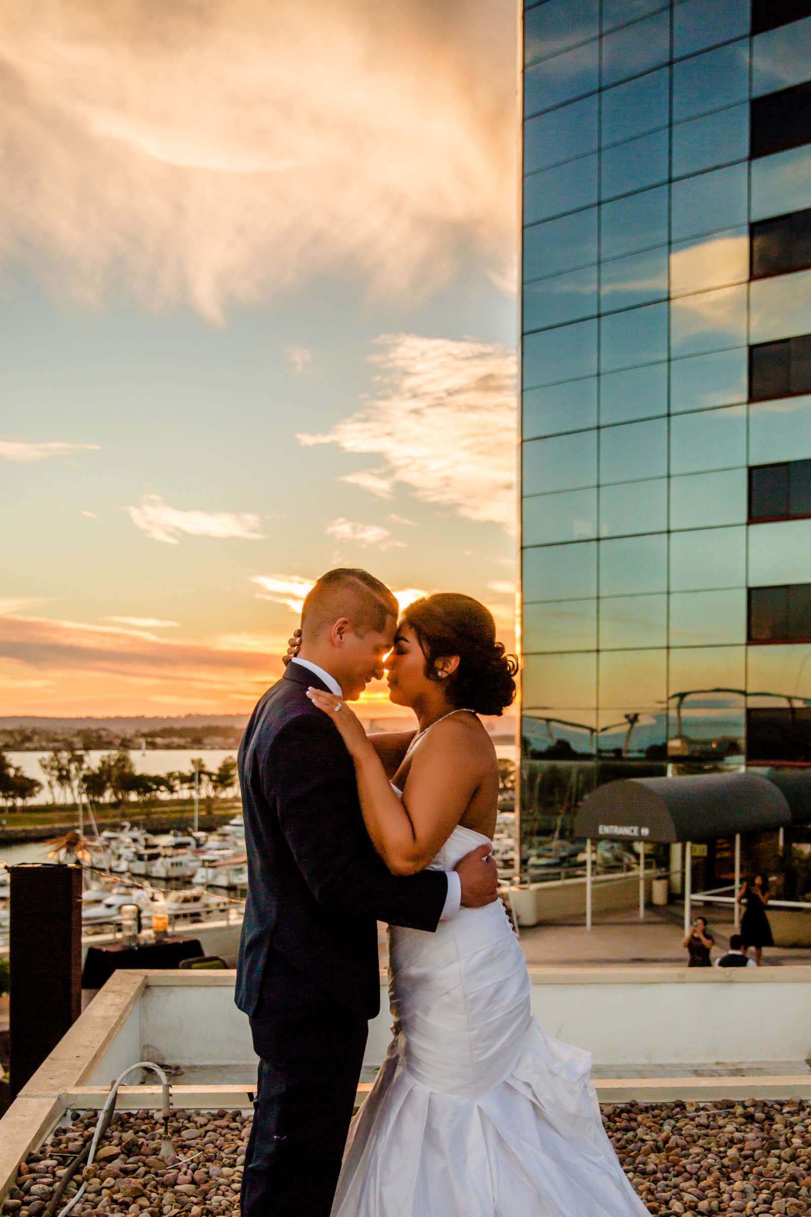 Marriott Marquis San Diego Marina Wedding coordinated by Seven Stems Floral Design & Events, Aileen and Jerry Wedding Photo #273970 by True Photography