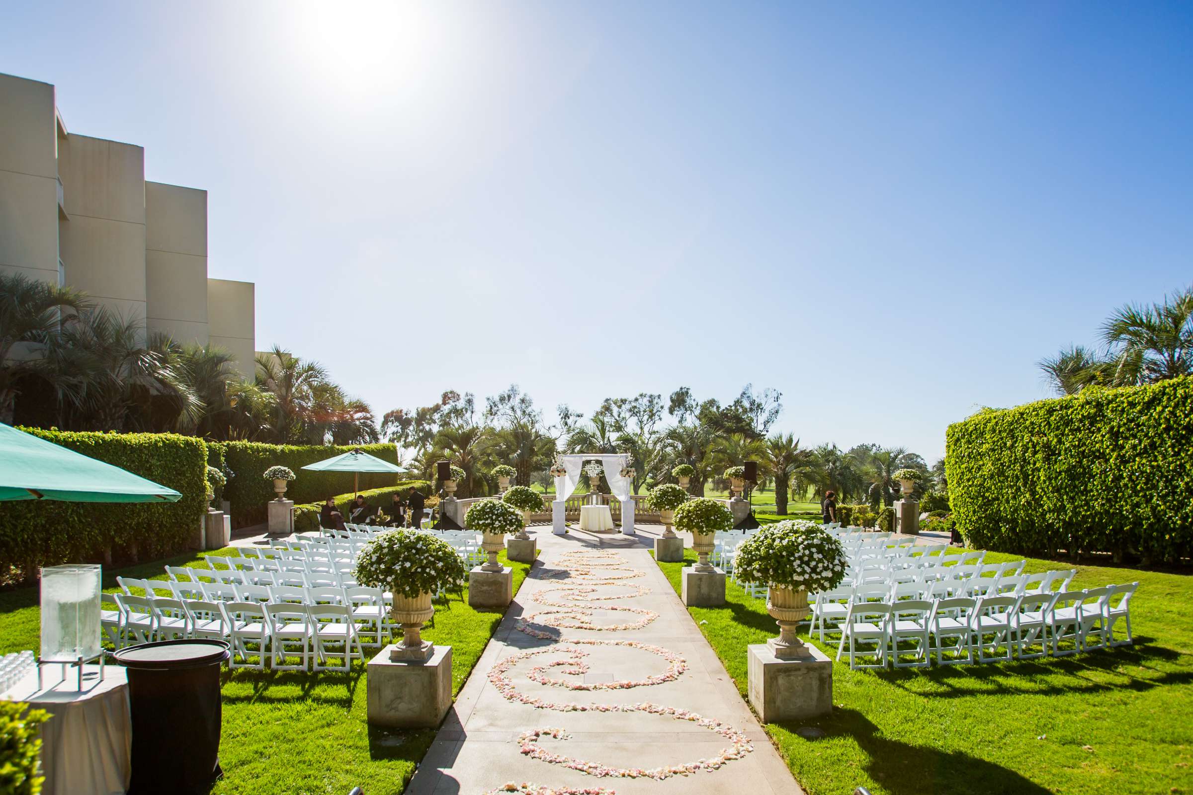 Hilton La Jolla Torrey Pines Wedding coordinated by Trendee Flowers, Gina and John Wedding Photo #55 by True Photography