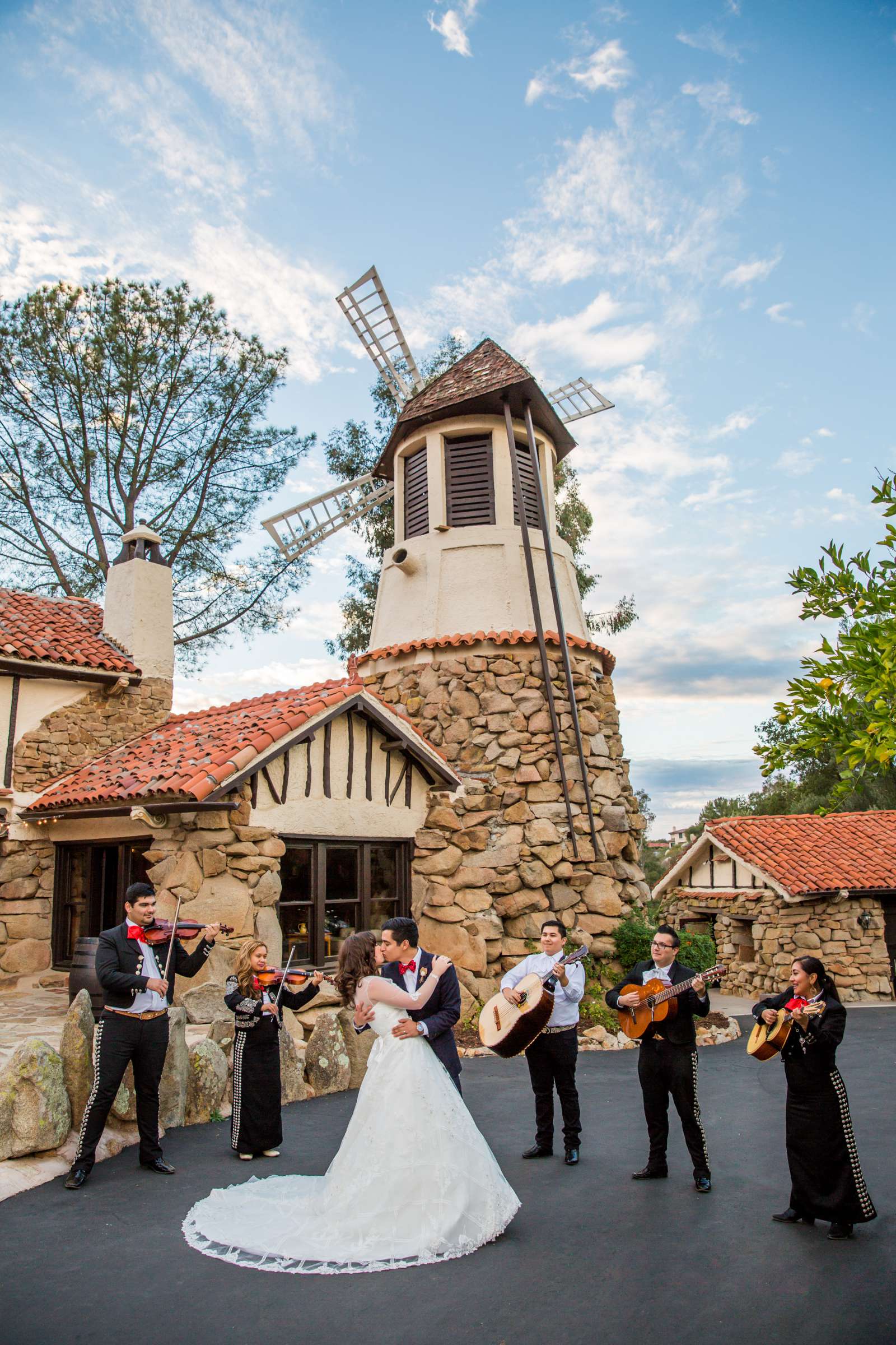Mt Woodson Castle Wedding coordinated by Personal Touch Dining, Marguerite and Julian Wedding Photo #15 by True Photography