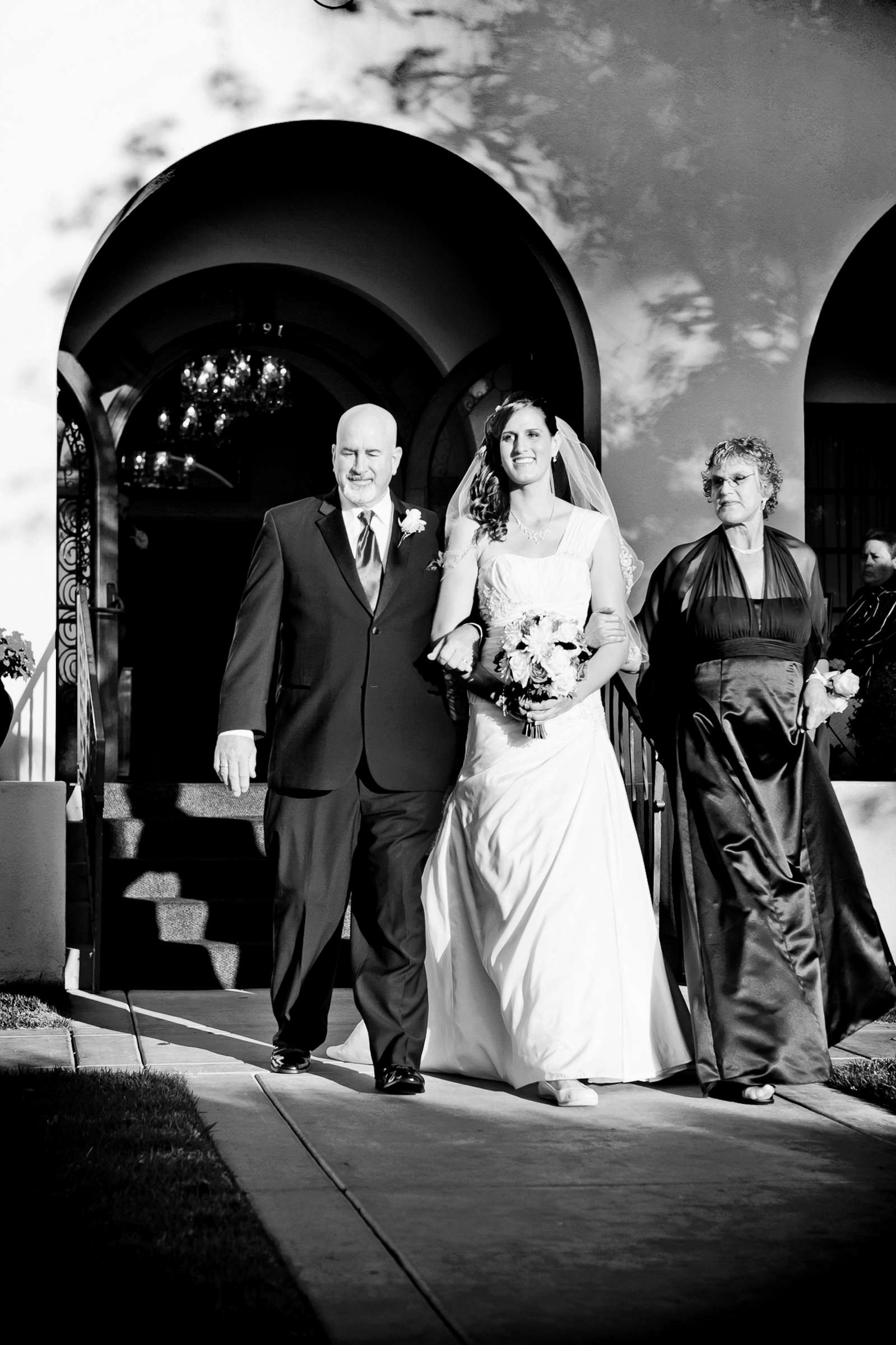 La Jolla Woman's Club Wedding coordinated by Simply Smashing Designs, Rebecca and Christopher Wedding Photo #308506 by True Photography