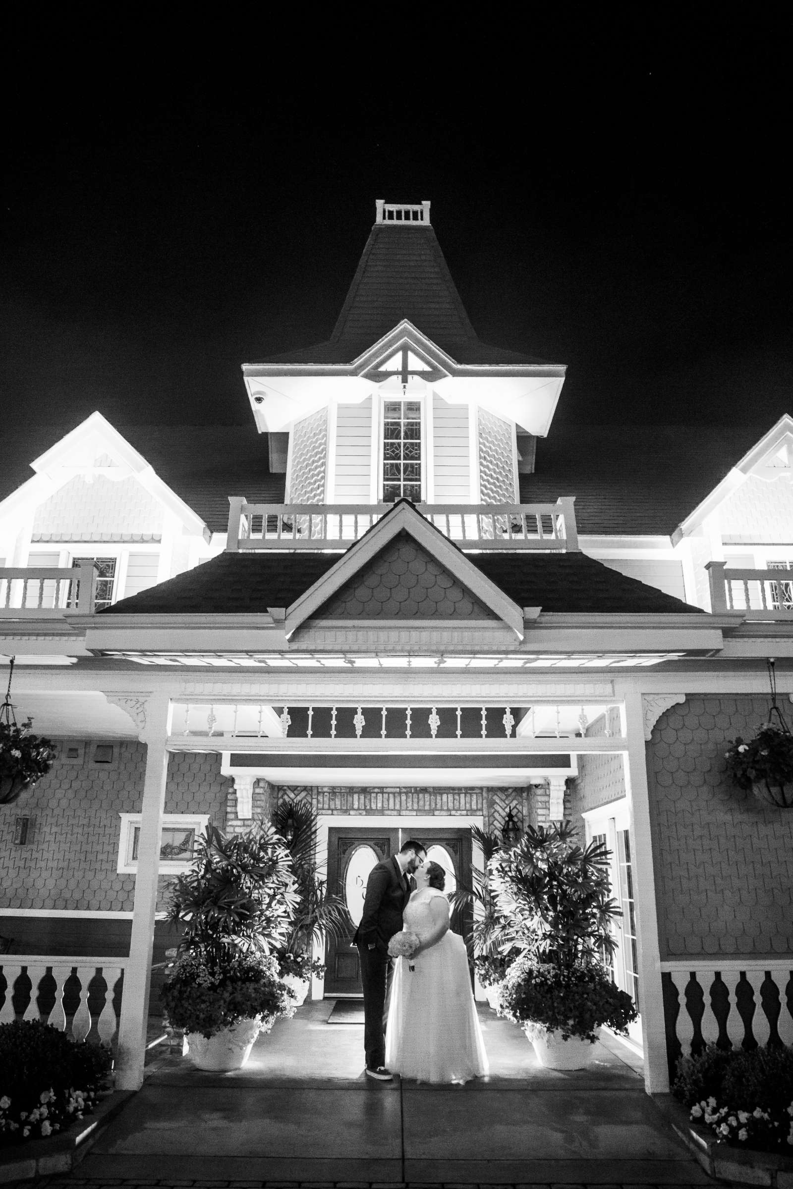 Grand Tradition Estate Wedding coordinated by Grand Tradition Estate, Suzanne and Matthew Wedding Photo #324699 by True Photography