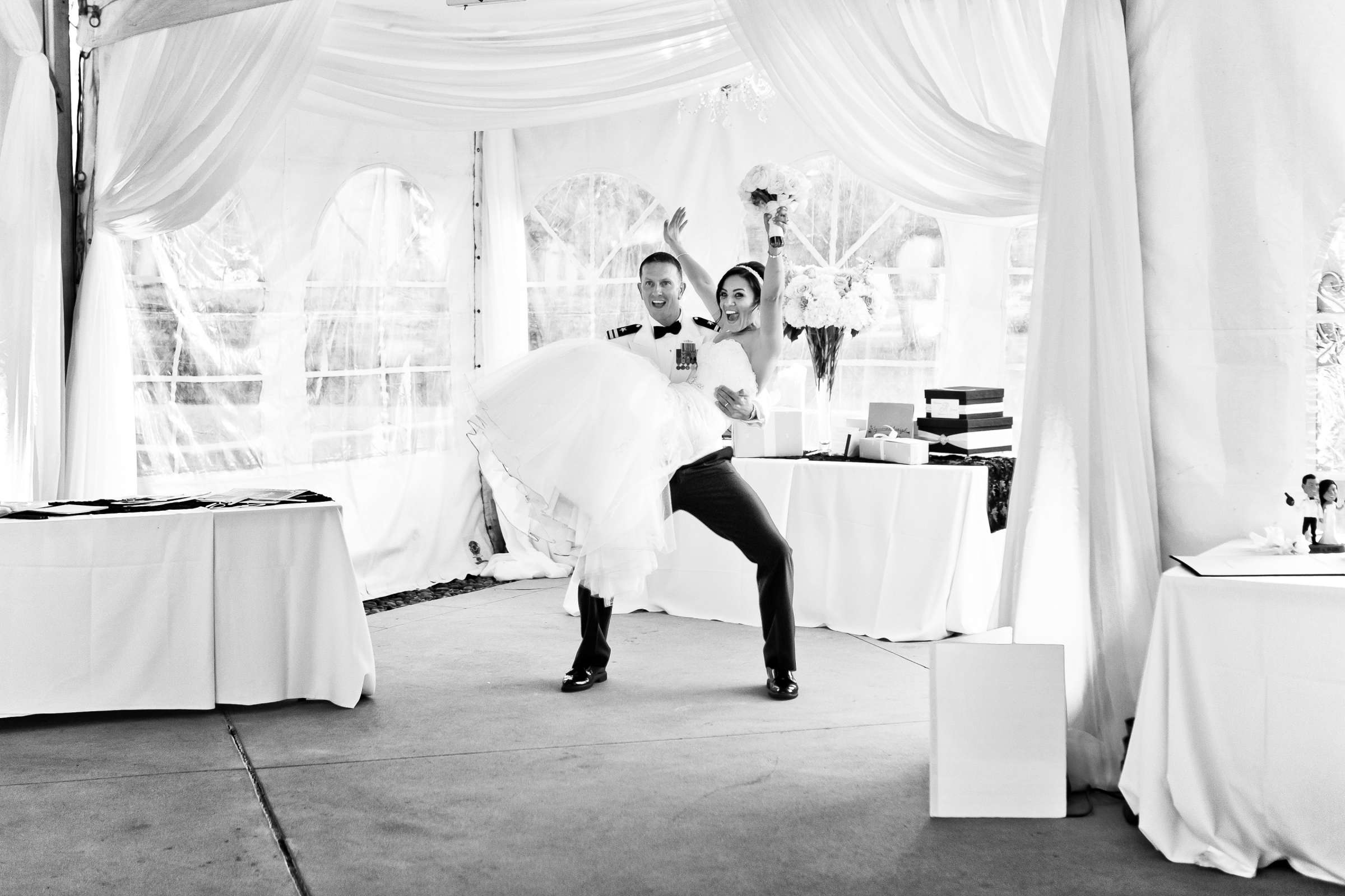 Coronado Island Marriott Resort & Spa Wedding coordinated by Creative Affairs Inc, Darlene and Jeremy Wedding Photo #337805 by True Photography