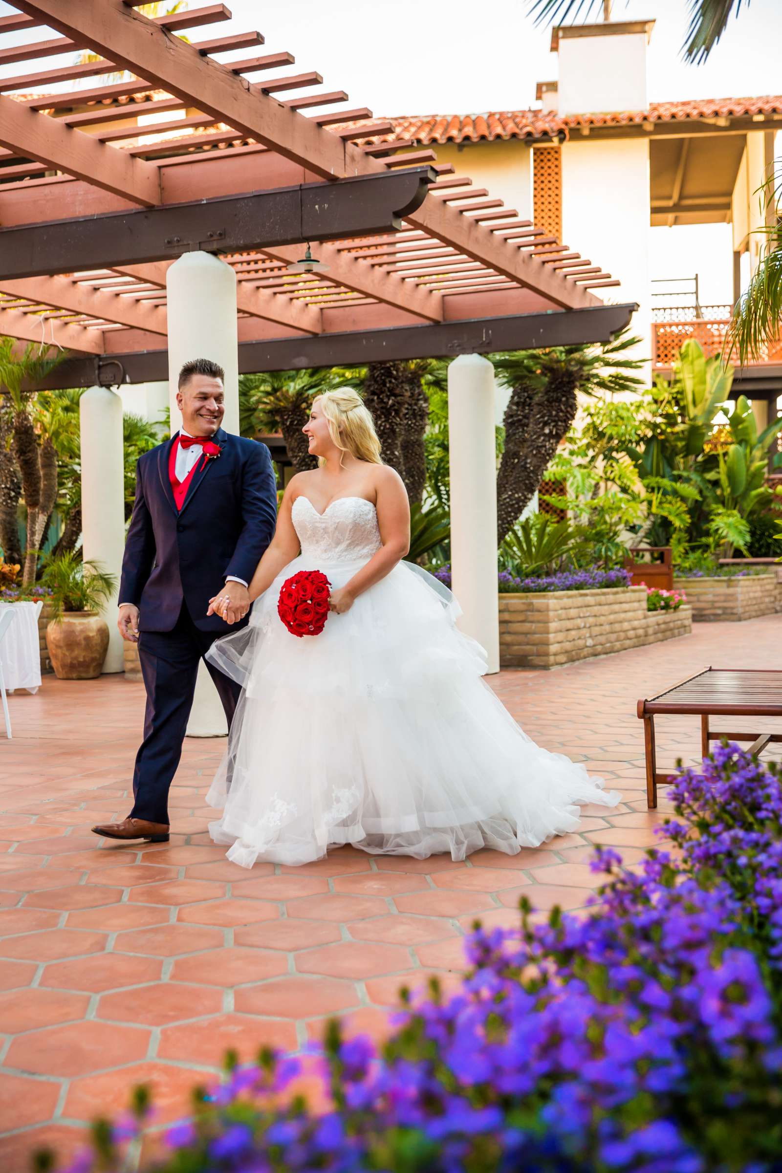 La Jolla Shores Hotel Wedding, Mia and Ethan Wedding Photo #11 by True Photography