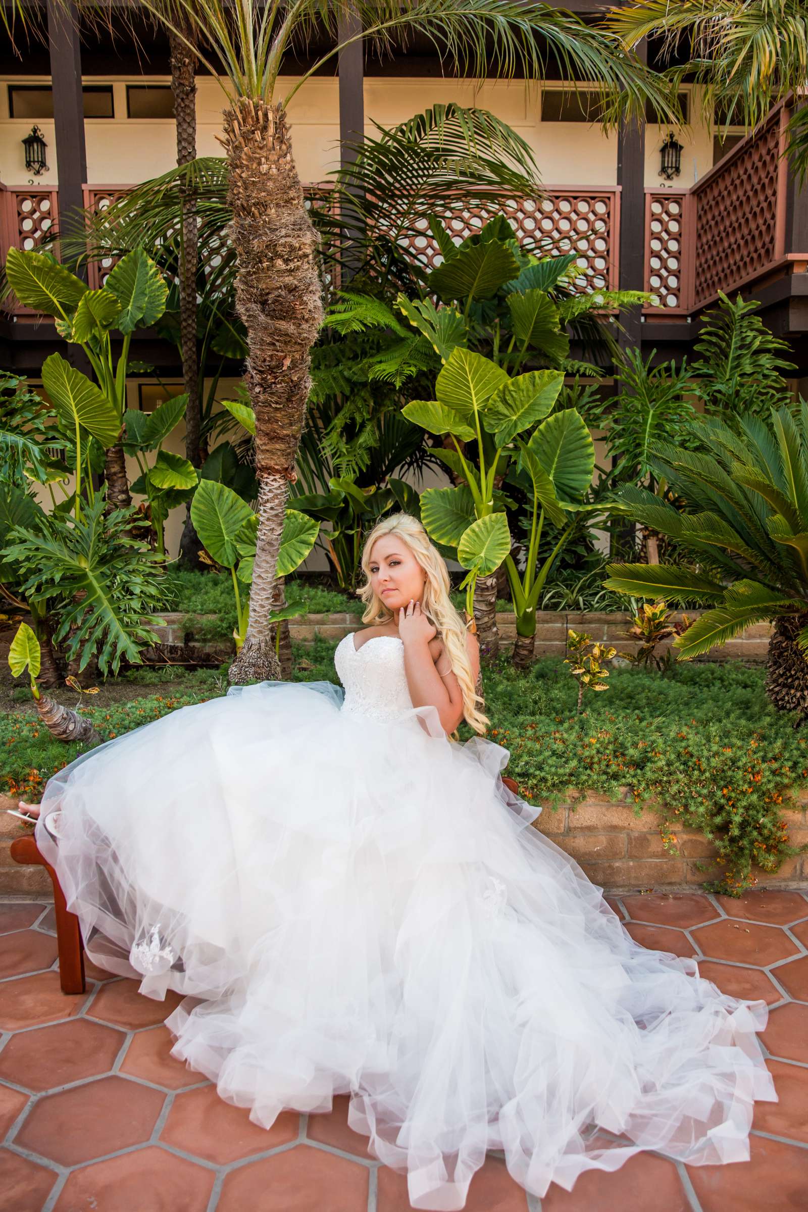 La Jolla Shores Hotel Wedding, Mia and Ethan Wedding Photo #21 by True Photography