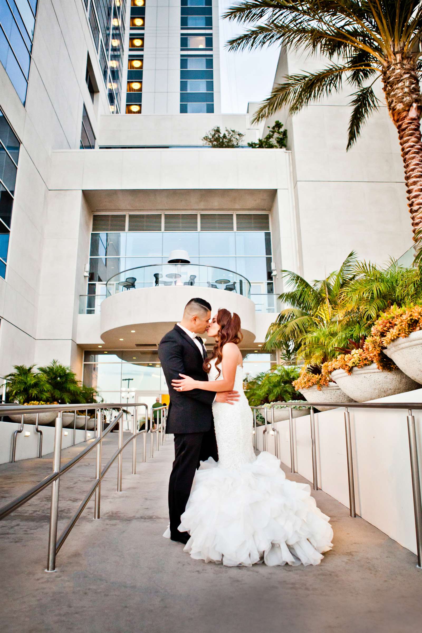 Hilton San Diego Bayfront Wedding coordinated by Wynn Austin Events, Caroline and Warren Wedding Photo #367980 by True Photography