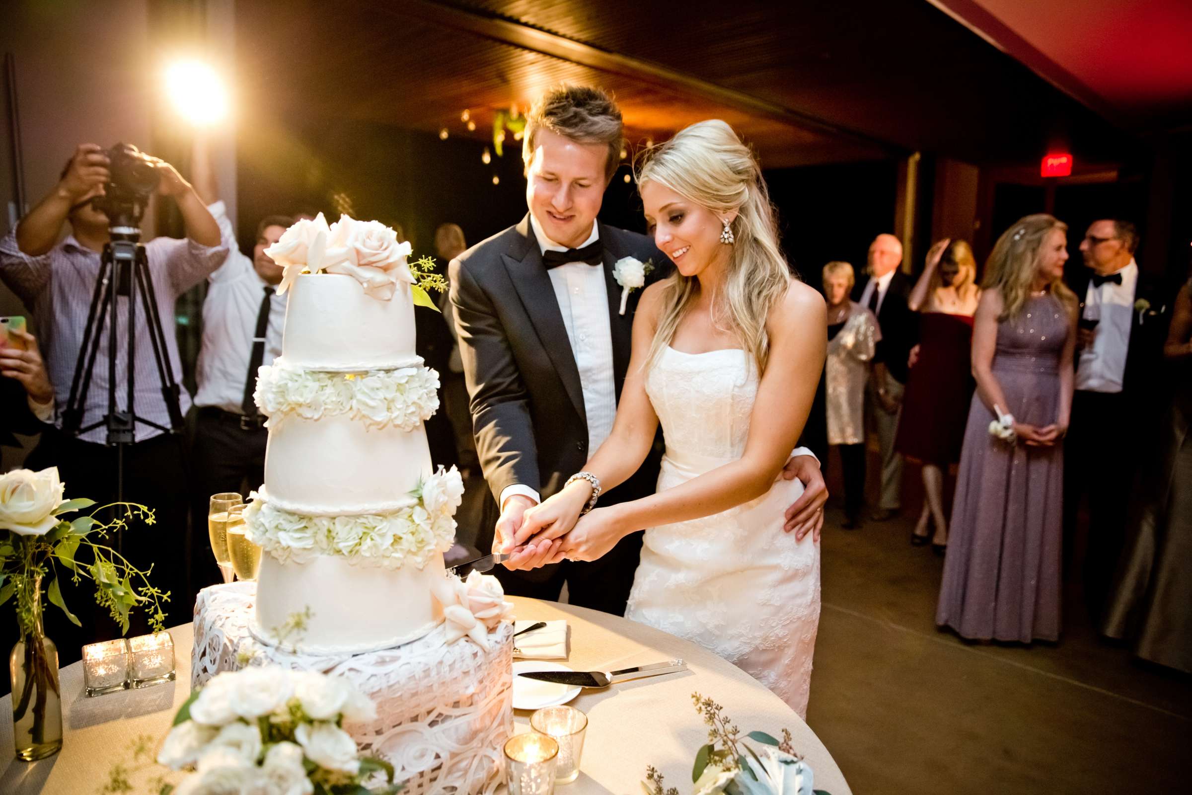 Scripps Seaside Forum Wedding coordinated by First Comes Love Weddings & Events, Julie and David Wedding Photo #368092 by True Photography