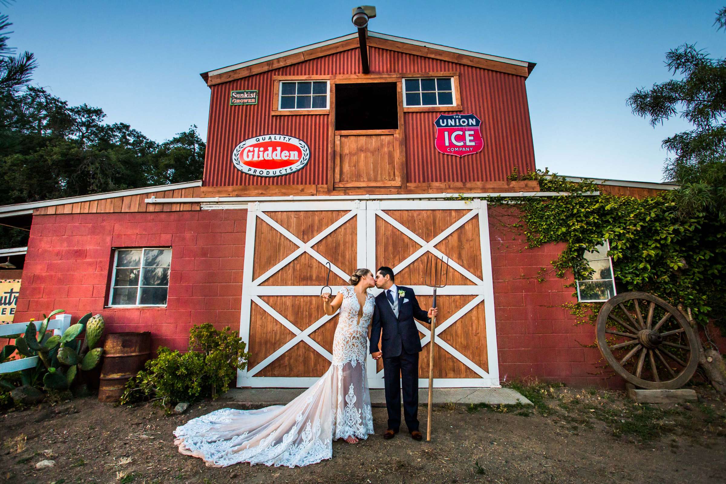 Condors Nest Ranch Wedding, Jessica and Juan Carlos Wedding Photo #7 by True Photography