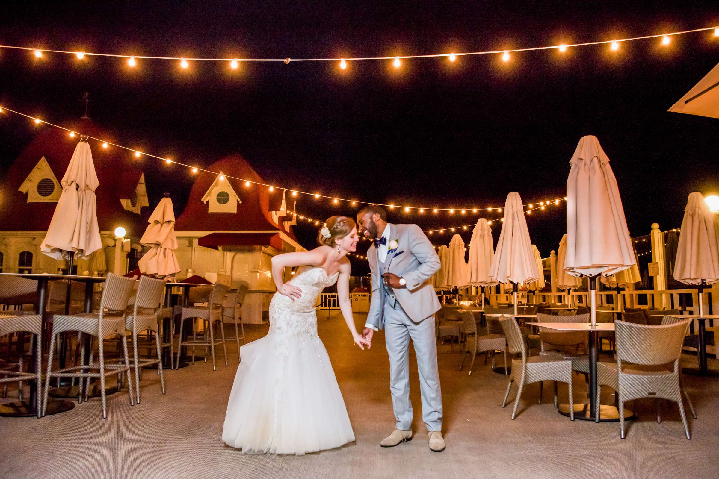 Hotel Del Coronado Wedding coordinated by Creative Affairs Inc, Hannah and Colby Wedding Photo #378659 by True Photography