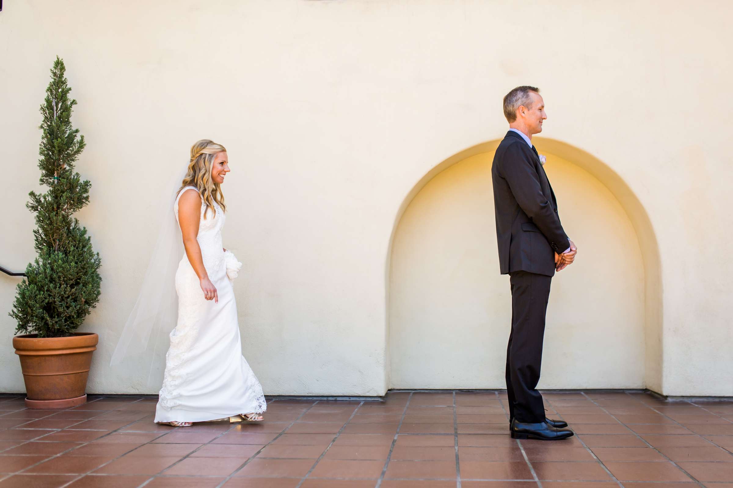 Scripps Seaside Forum Wedding coordinated by First Comes Love Weddings & Events, Christina and Sean Wedding Photo #387734 by True Photography