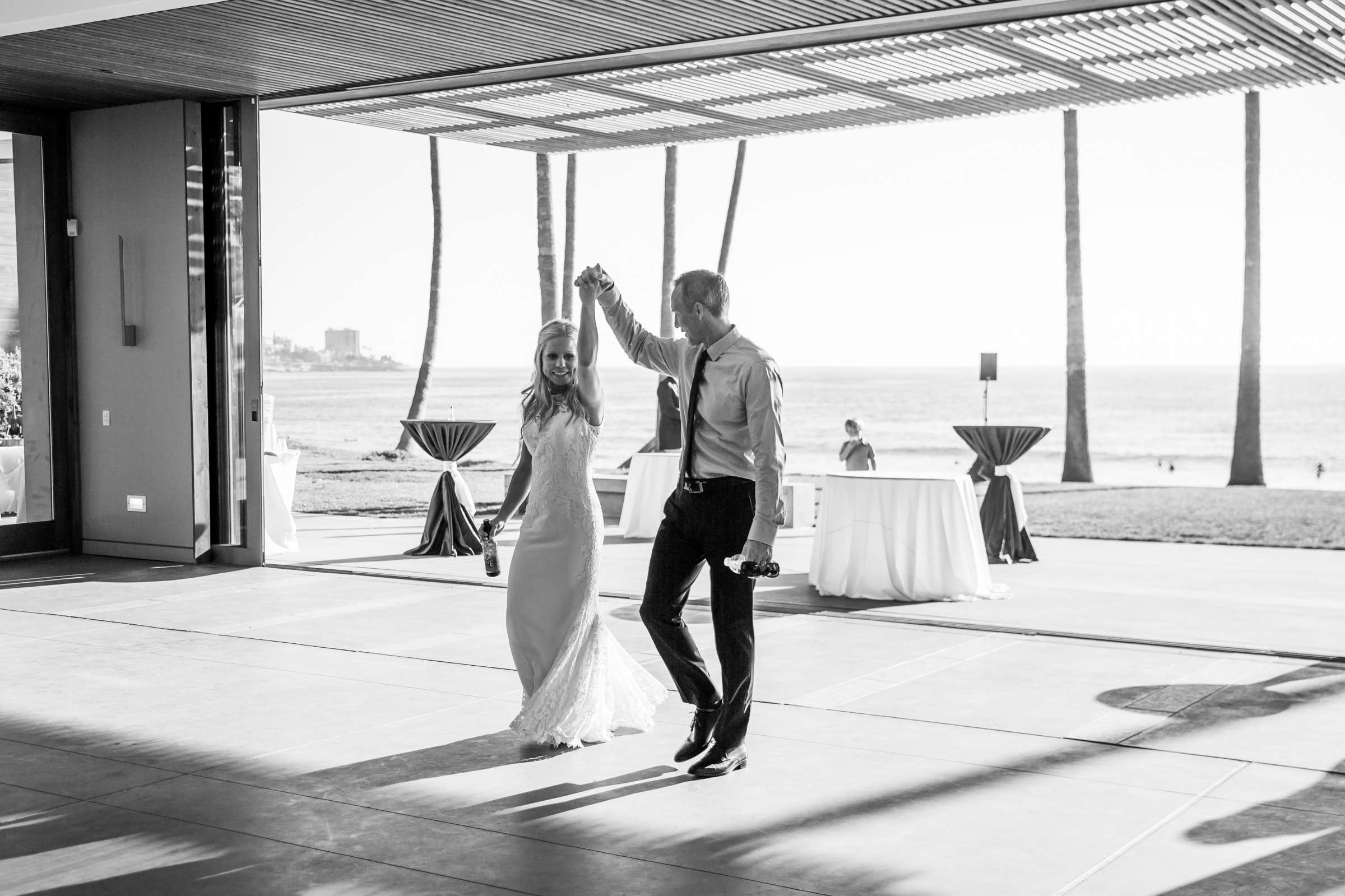 Scripps Seaside Forum Wedding coordinated by First Comes Love Weddings & Events, Christina and Sean Wedding Photo #387791 by True Photography
