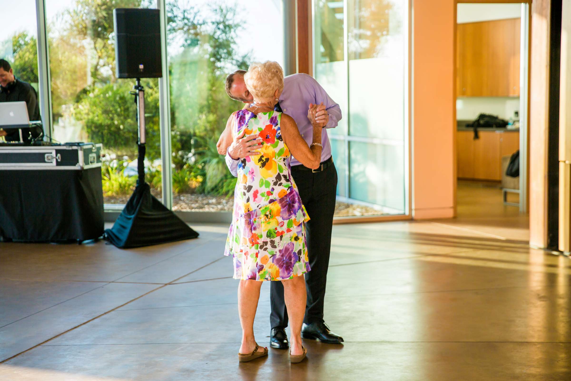 Scripps Seaside Forum Wedding coordinated by First Comes Love Weddings & Events, Christina and Sean Wedding Photo #387803 by True Photography