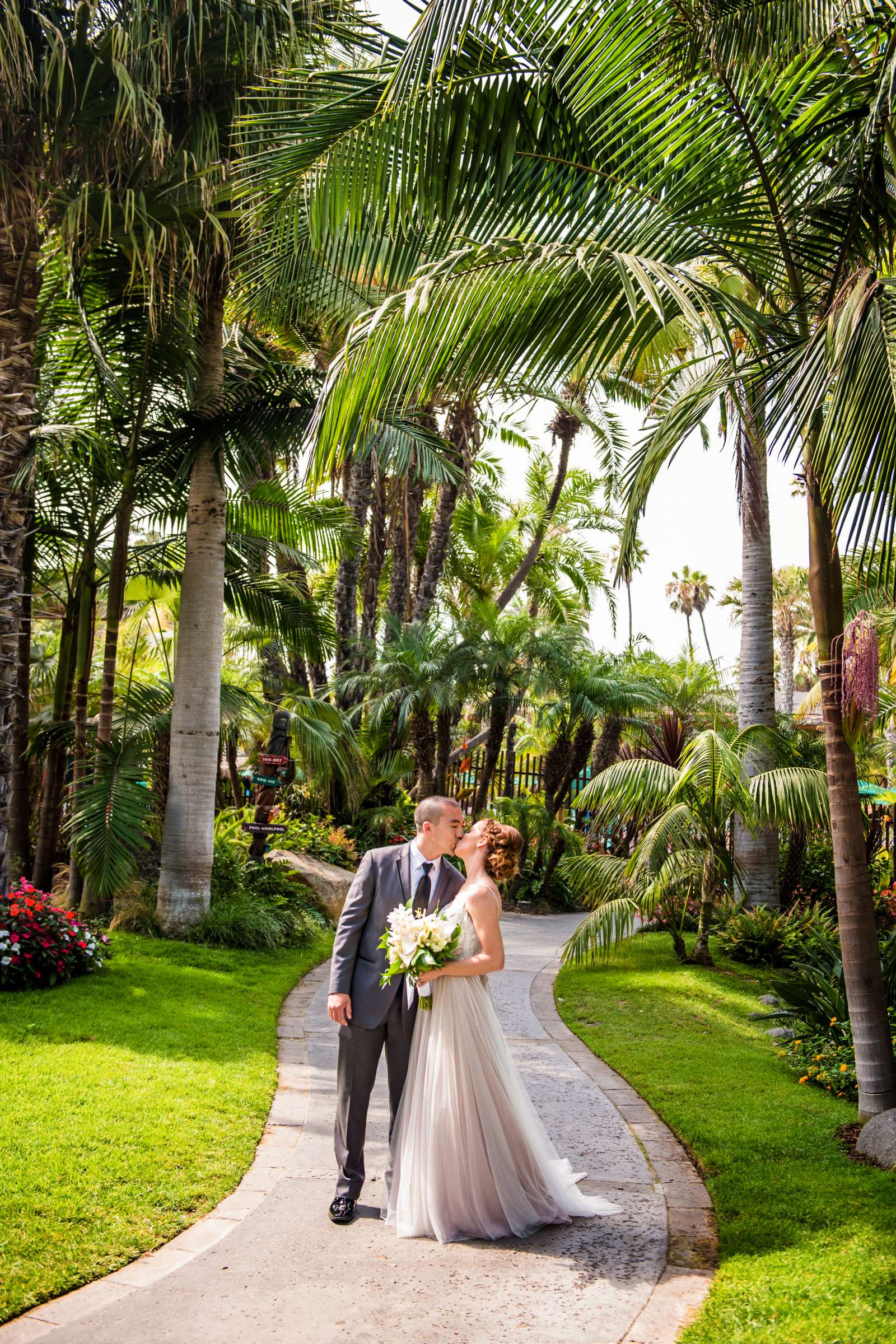 Catamaran Resort Wedding coordinated by Simply Gorgeous Events, Lauren and Matthew Wedding Photo #395521 by True Photography
