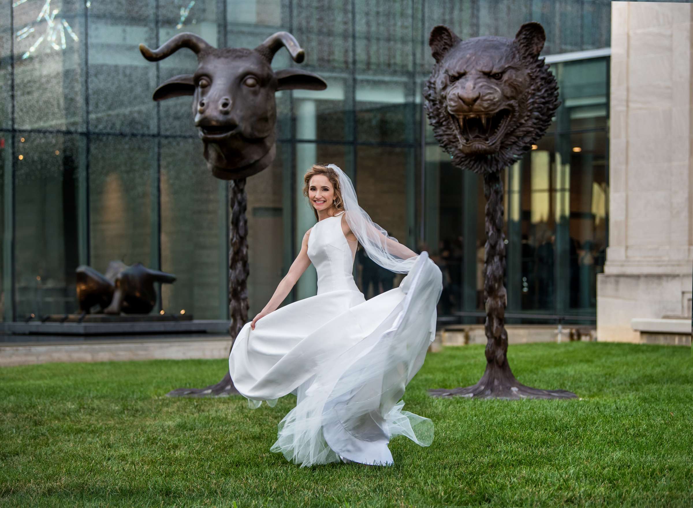 Speed Art Museum Wedding coordinated by Lauren Chitwood Events, Samantha and Jeff Wedding Photo #2 by True Photography