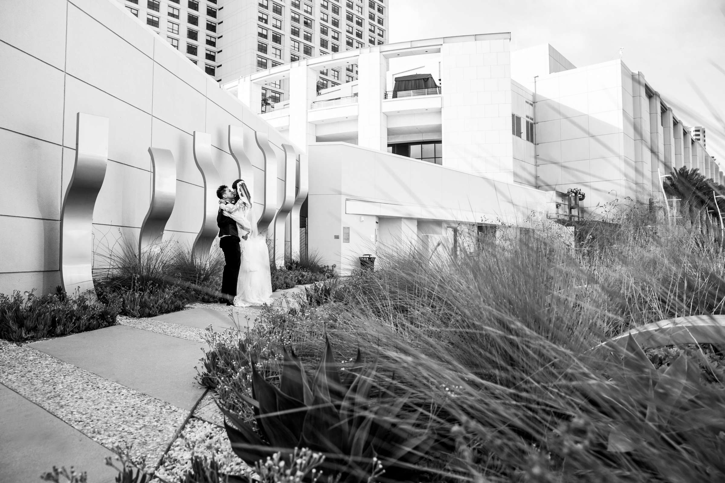 Marriott Marquis San Diego Marina Wedding coordinated by Michelle Elizabeth Events and Design, Minh and Jason Wedding Photo #73 by True Photography